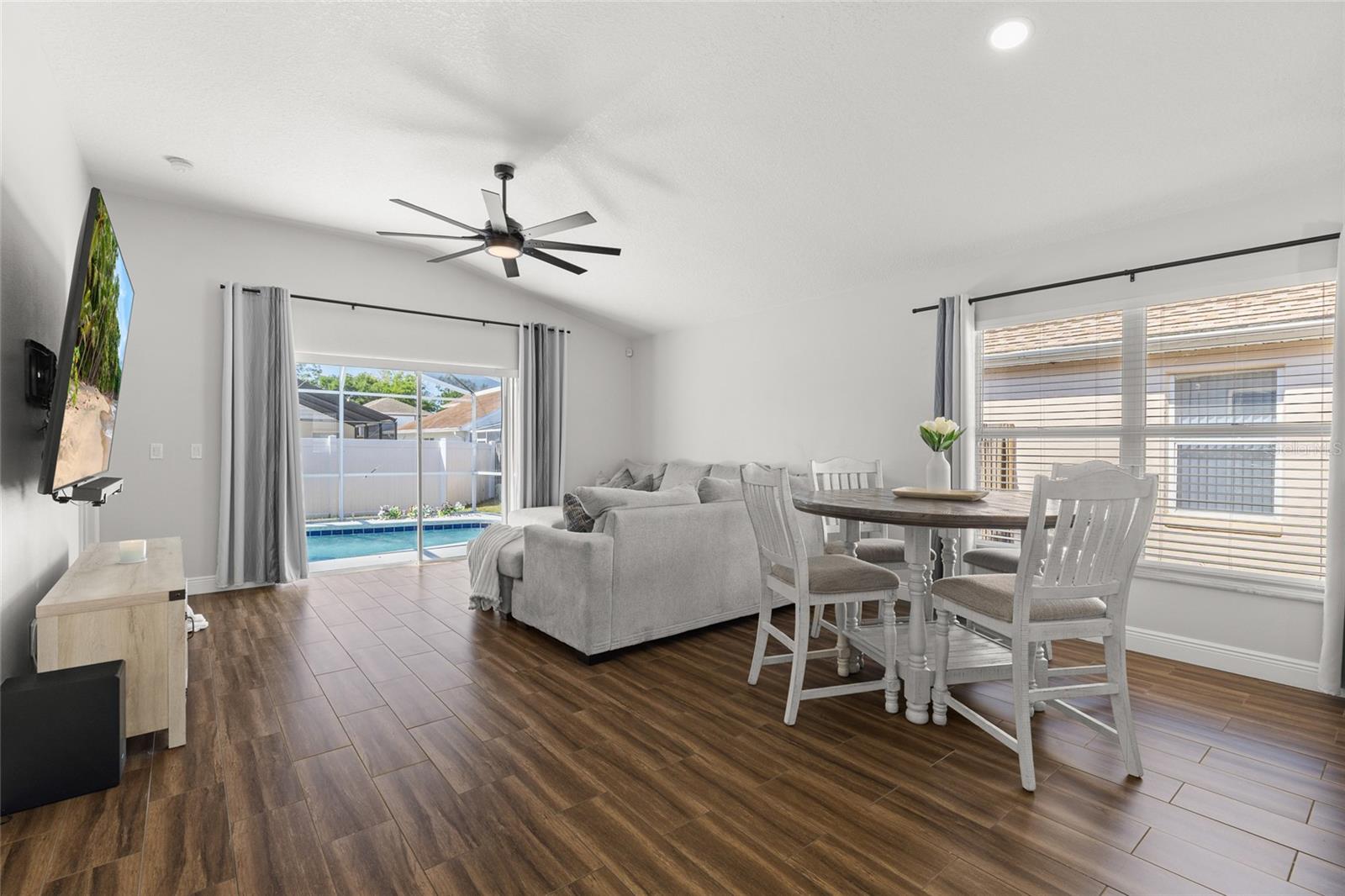 Image 7 of 37 For 4900 Sausalito Lane