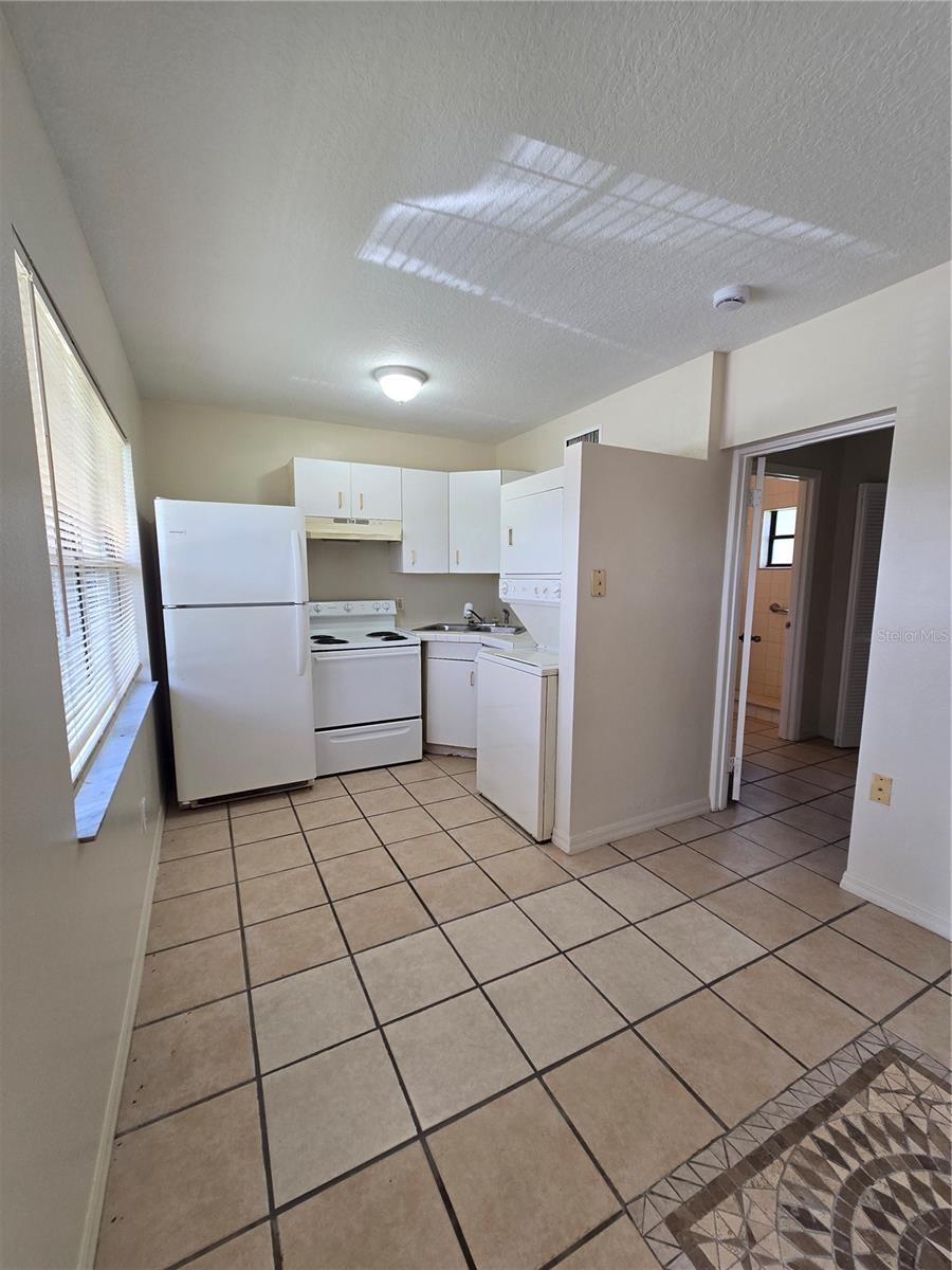Image 4 of 10 For 2150 Barbara Drive 2
