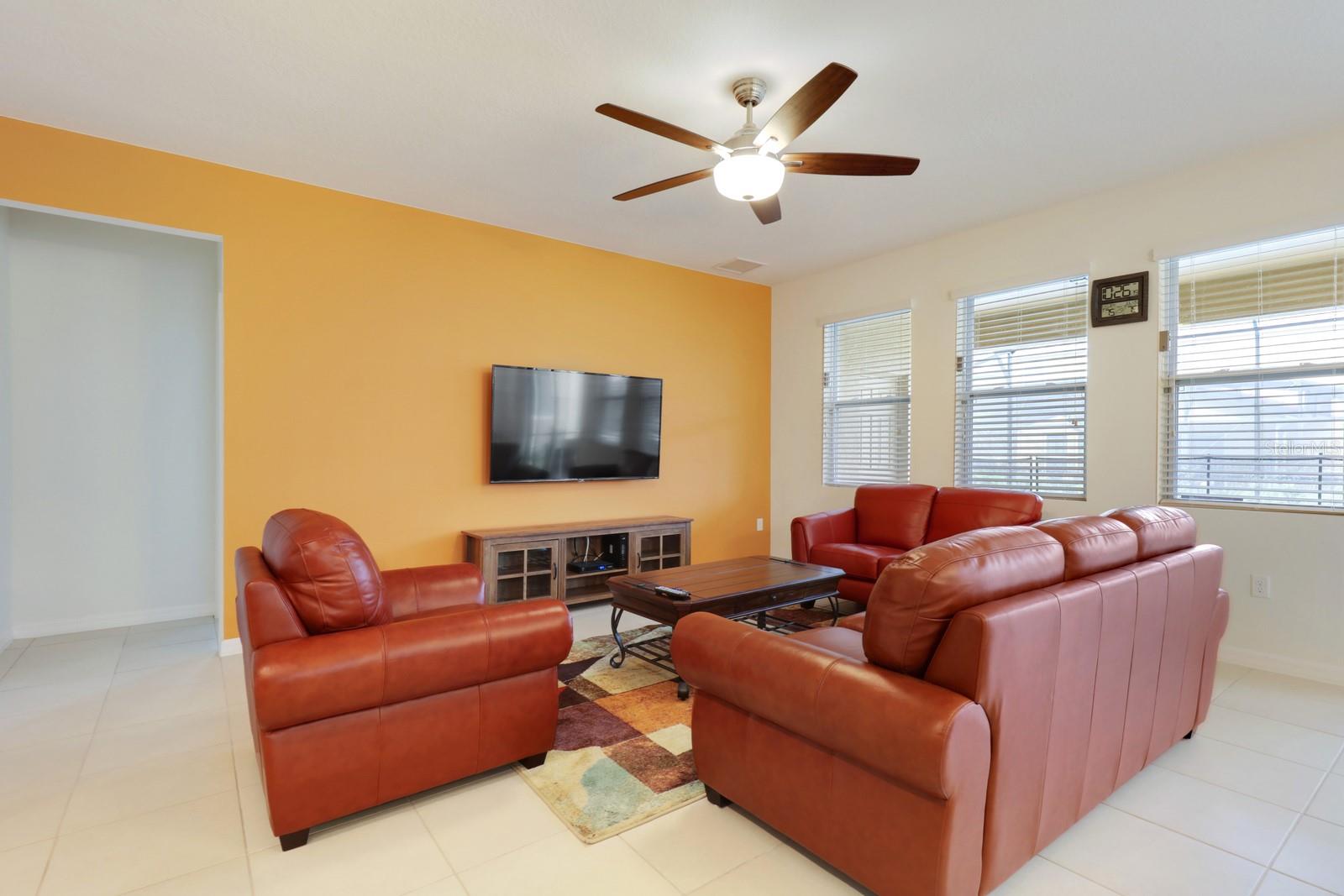 Image 11 of 70 For 5265 Oakbourne Avenue