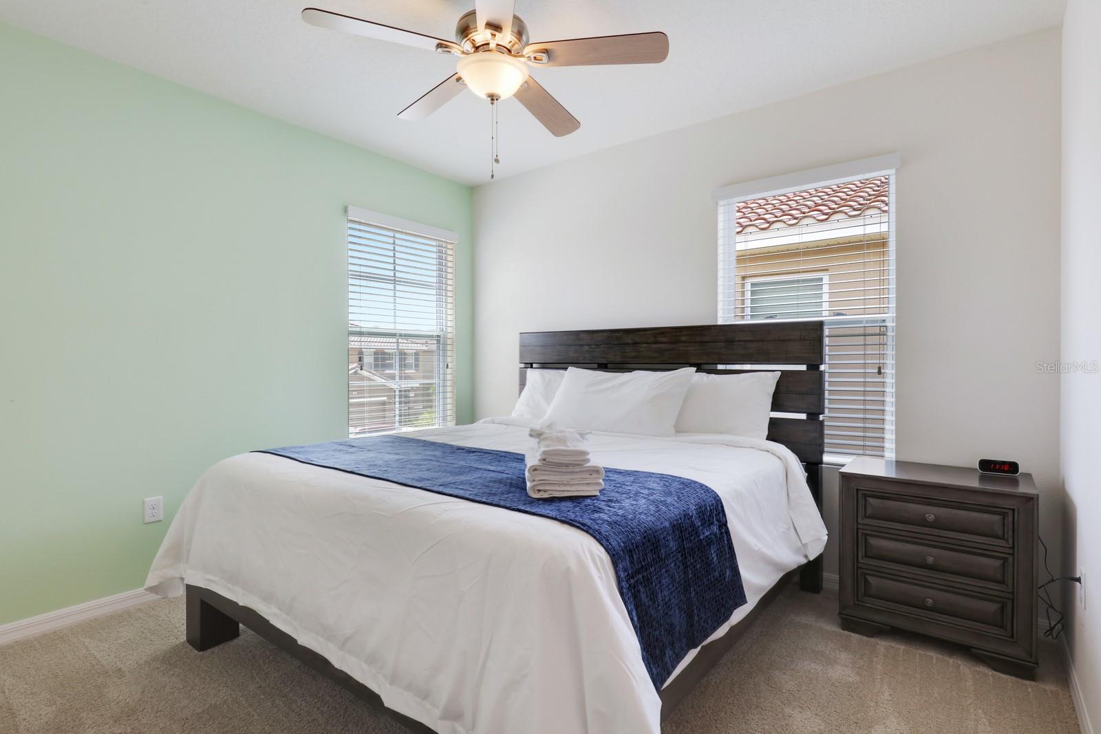 Image 22 of 70 For 5265 Oakbourne Avenue