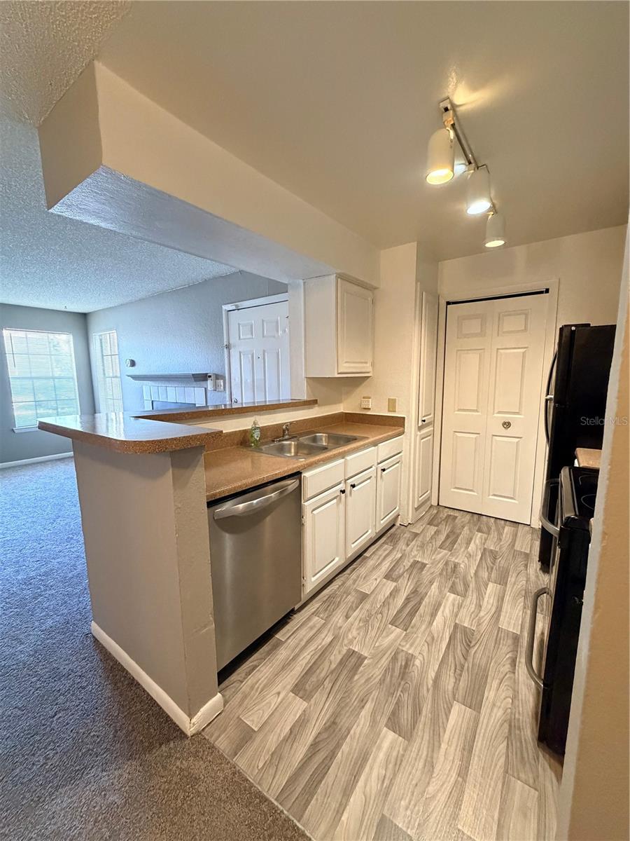 Image 7 of 12 For 4367 Thornbriar Lane 107