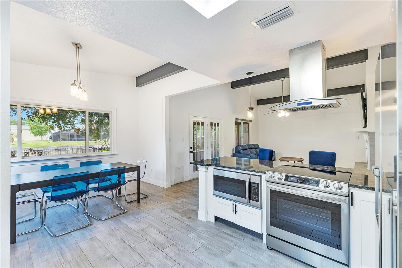 Image 6 of 24 For 1448 Flamingo Drive