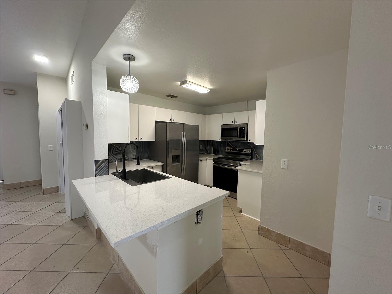 Image 9 of 18 For 1000 Dolphin Drive