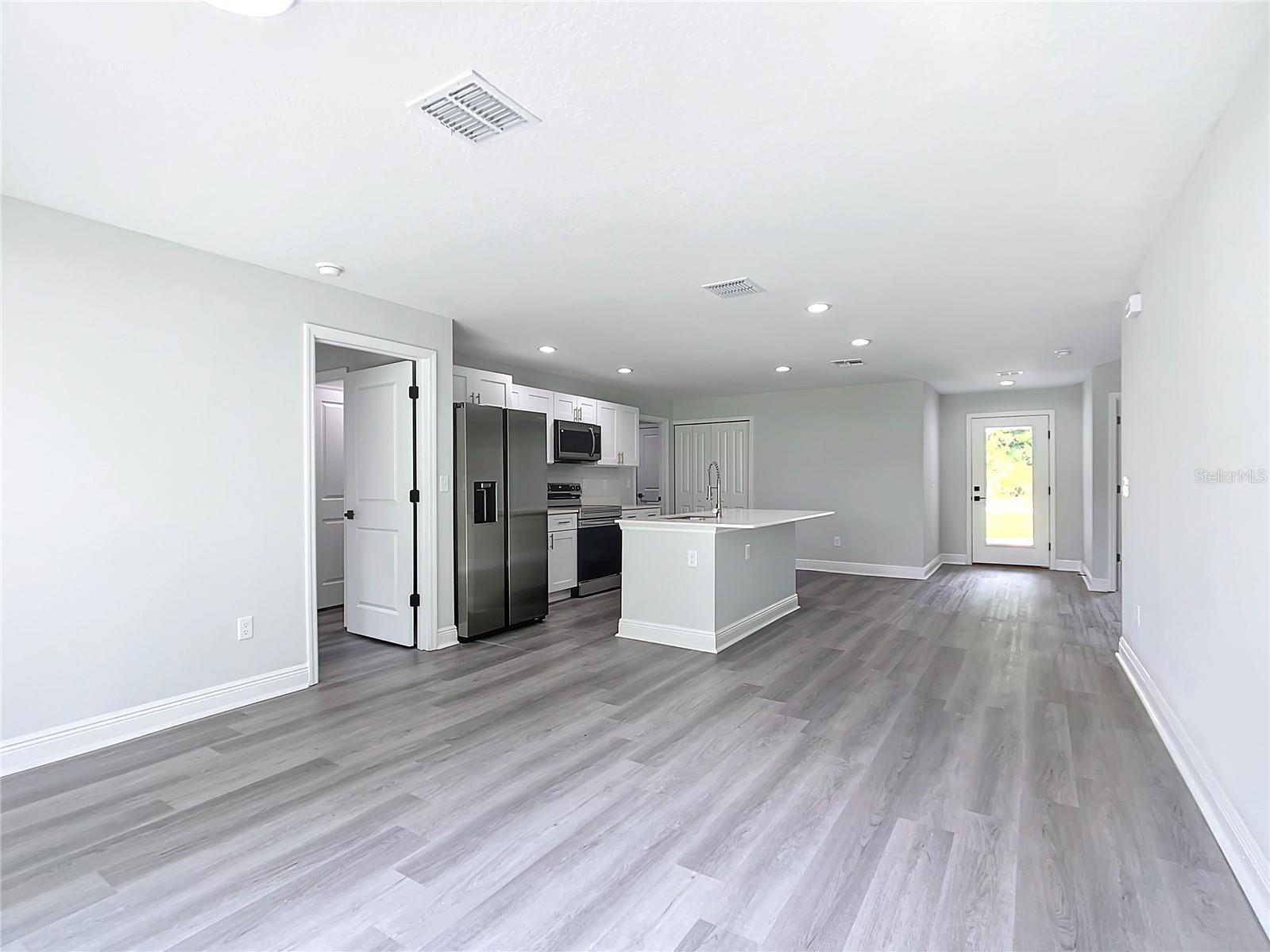 Image 13 of 42 For 13609 53rd Avenue
