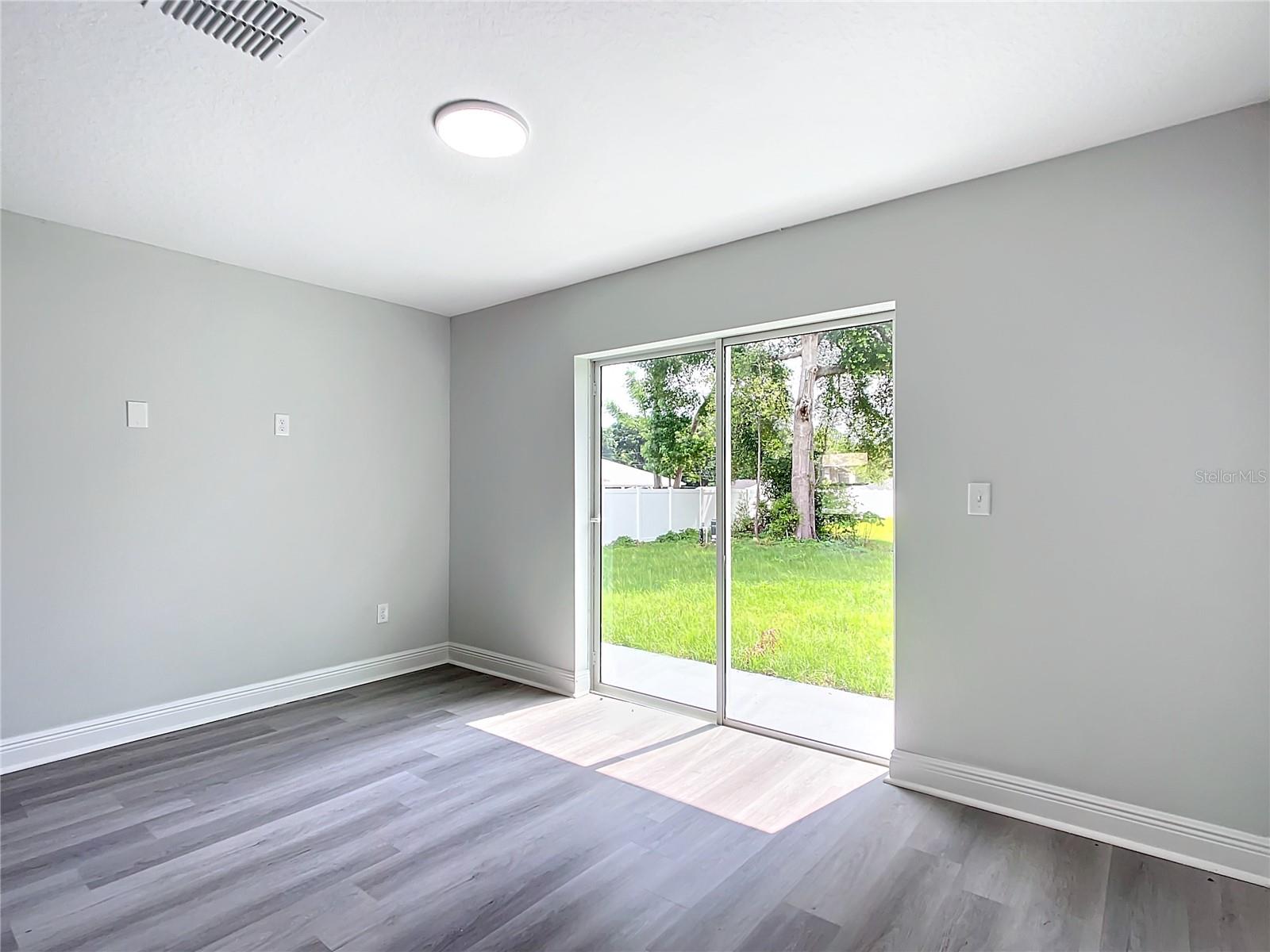 Image 14 of 42 For 13609 53rd Avenue