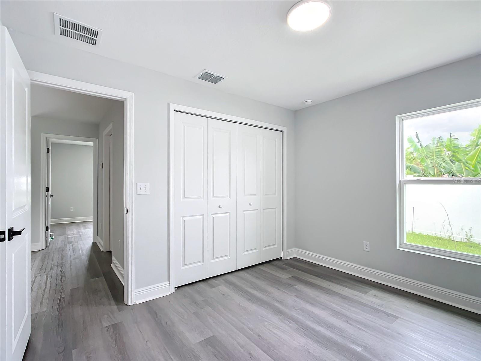 Image 18 of 42 For 13609 53rd Avenue