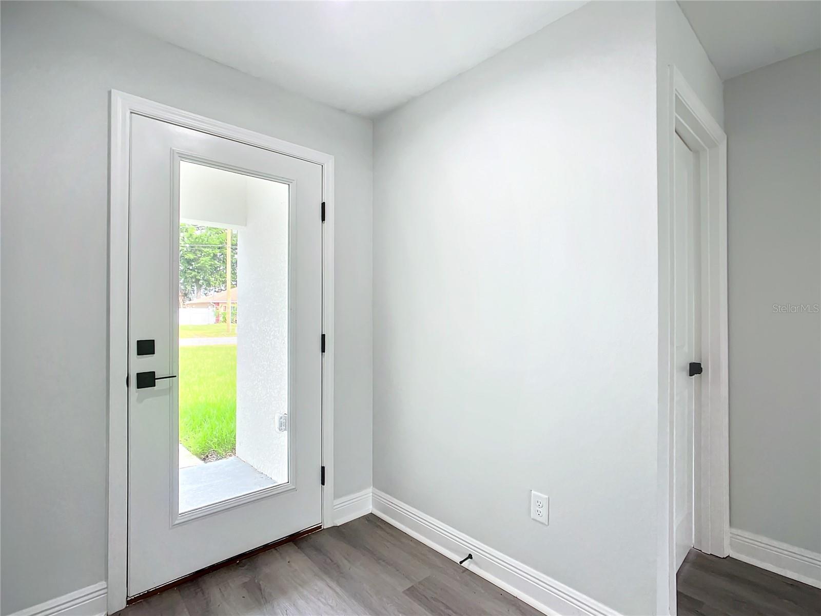 Image 3 of 42 For 13609 53rd Avenue