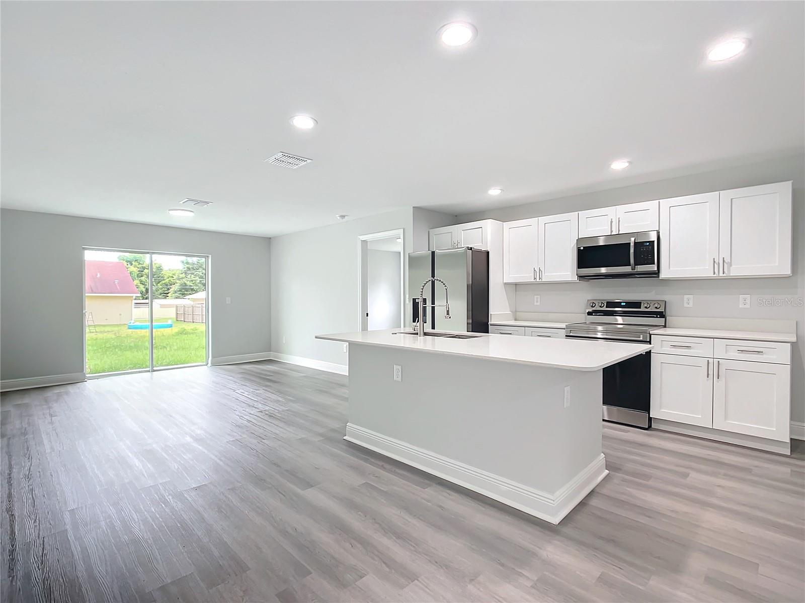 Image 4 of 42 For 13609 53rd Avenue