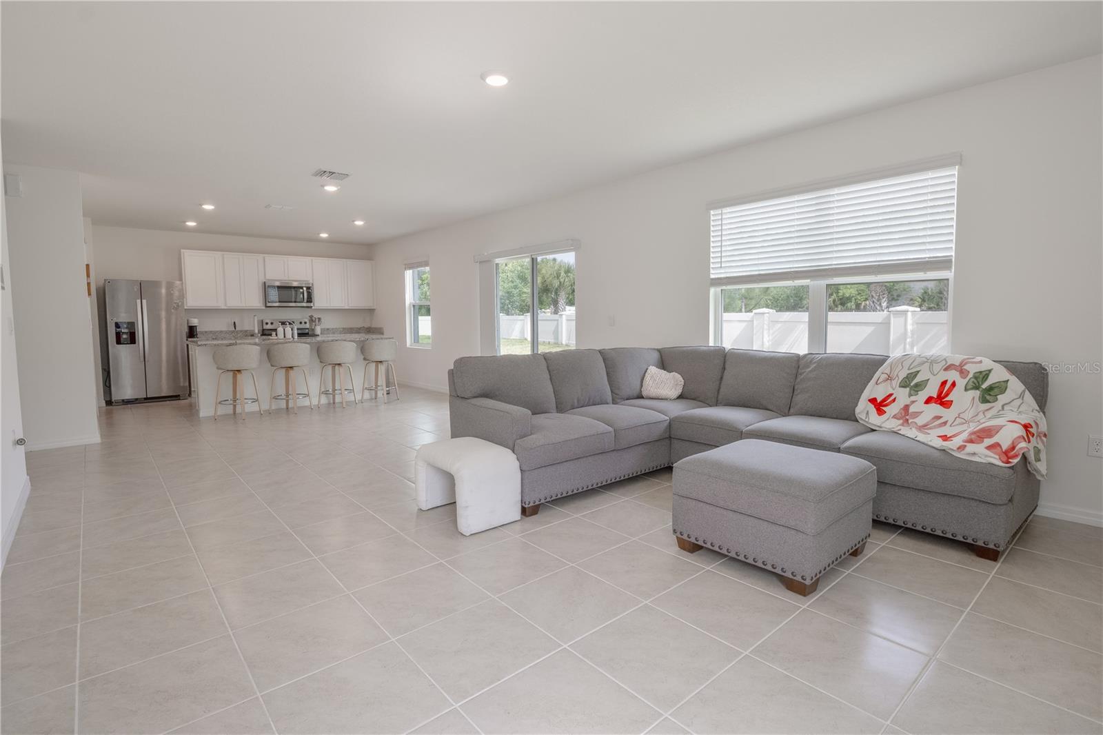 Image 4 of 18 For 3266 Eastgrove Ter