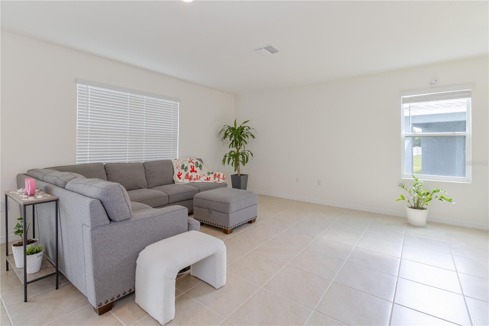 Image 6 of 18 For 3266 Eastgrove Ter