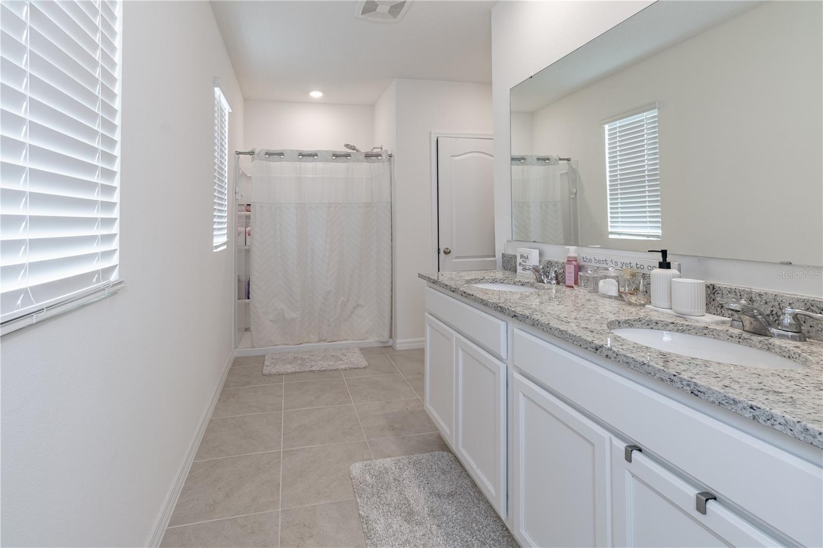 Image 8 of 18 For 3266 Eastgrove Ter