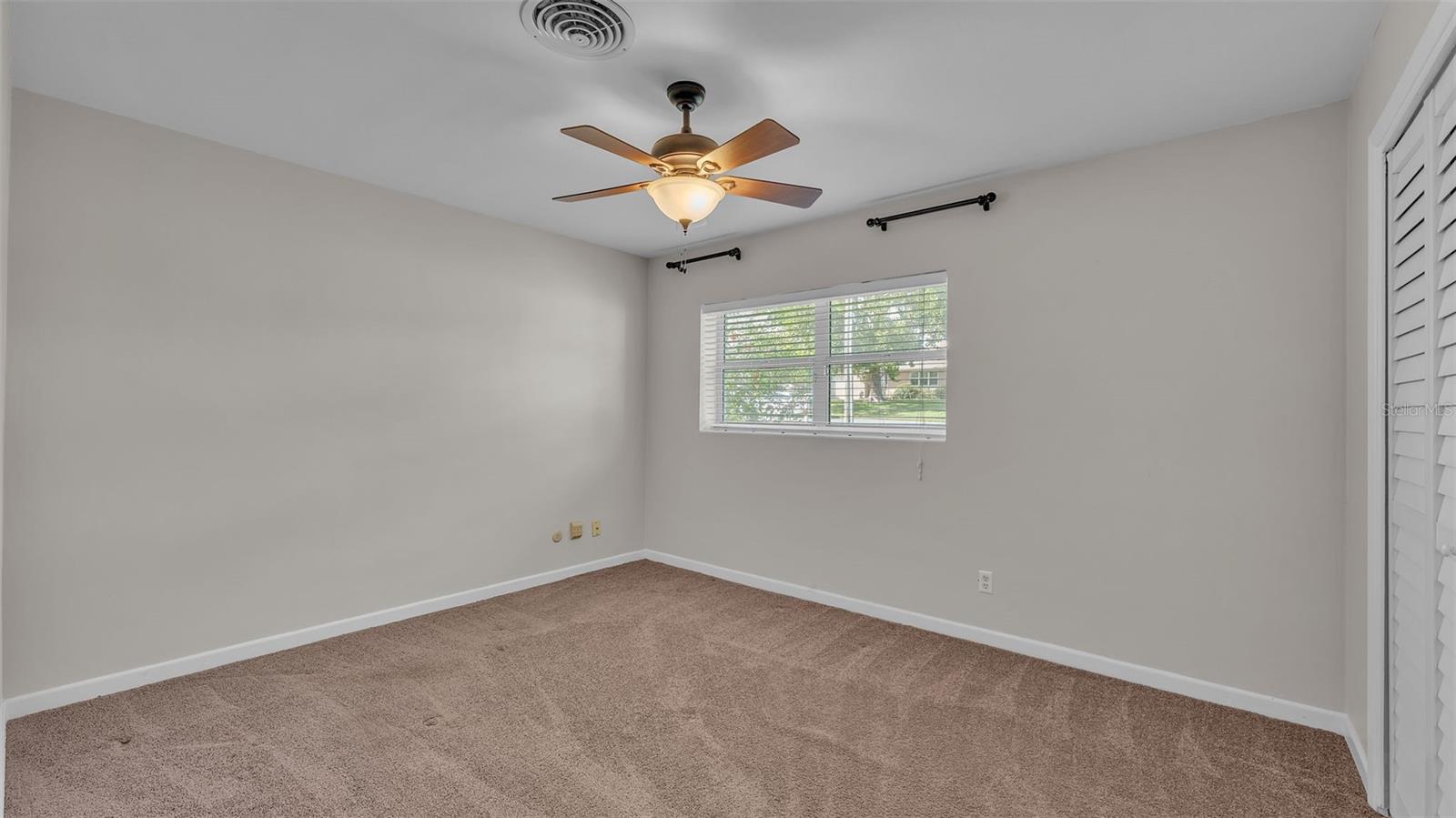 Image 36 of 48 For 274 Paradise Island Drive