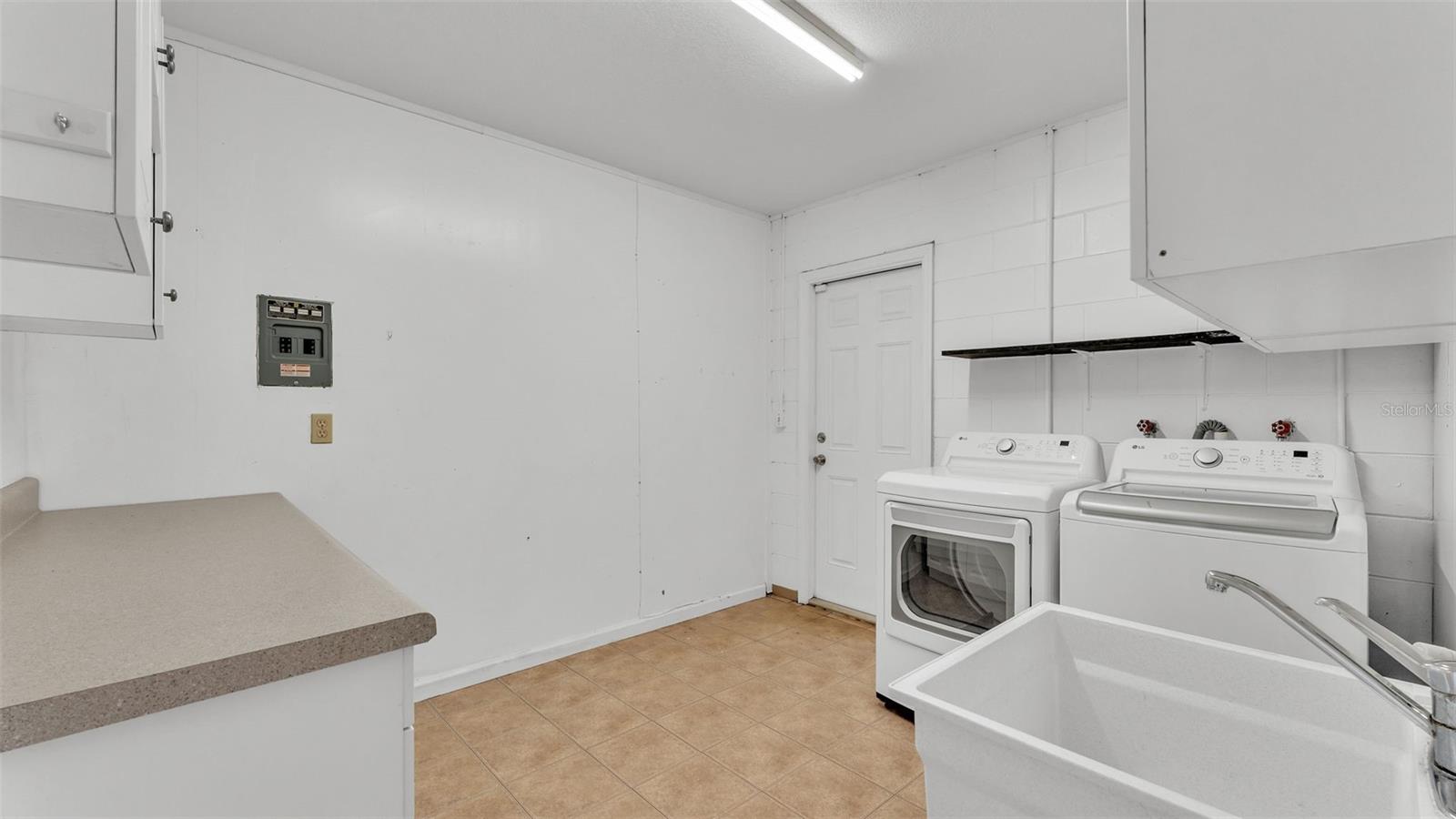 Image 41 of 48 For 274 Paradise Island Drive