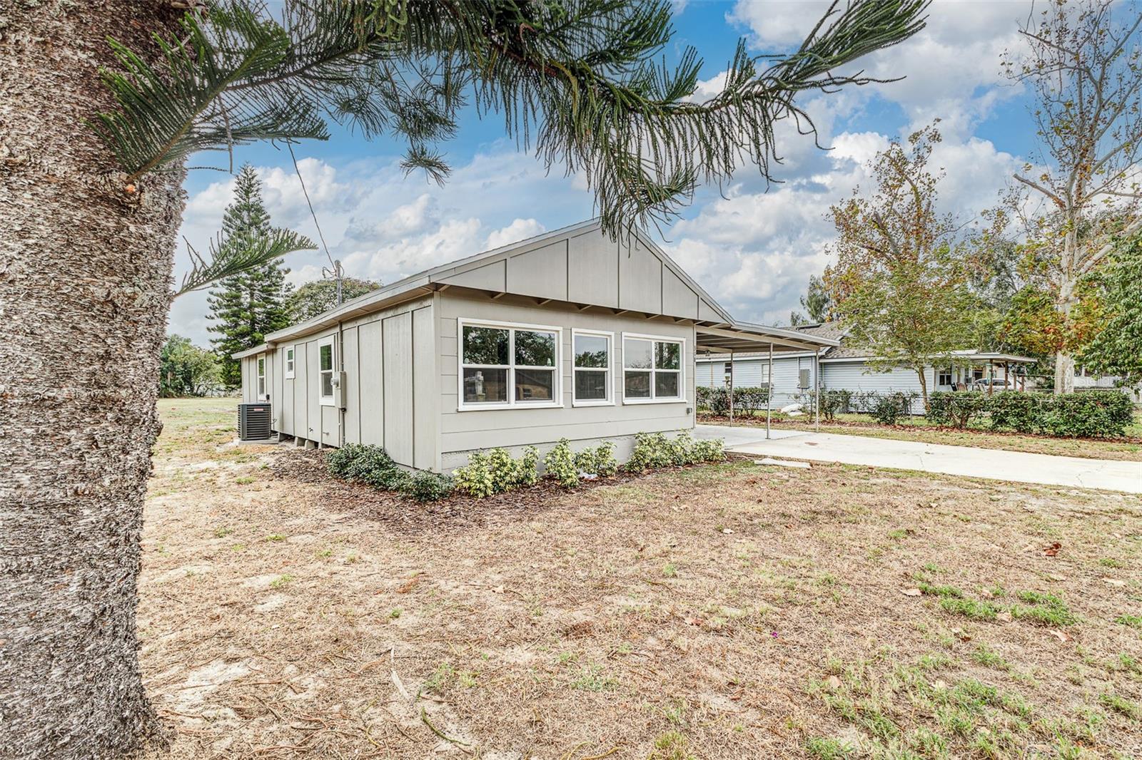 Image 32 of 32 For 318 Senate Street