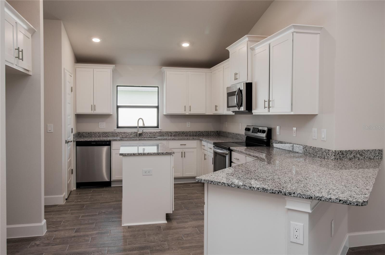 Image 12 of 30 For 4687 Grandview Glen Drive