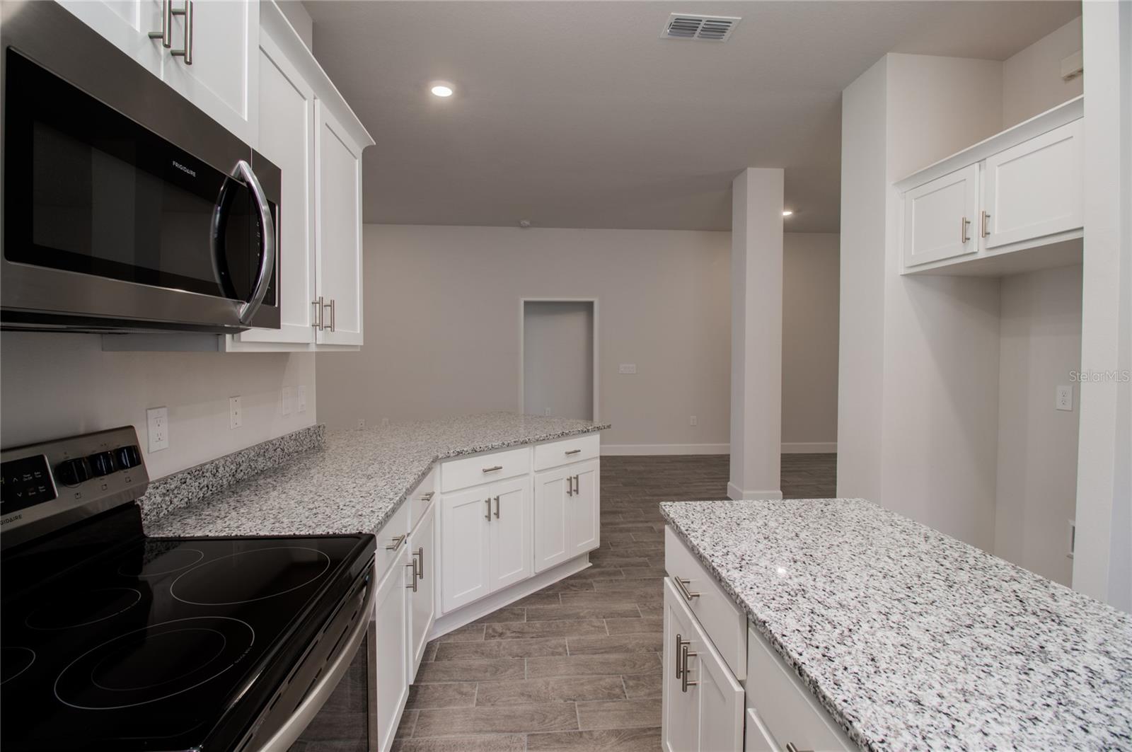 Image 15 of 30 For 4687 Grandview Glen Drive