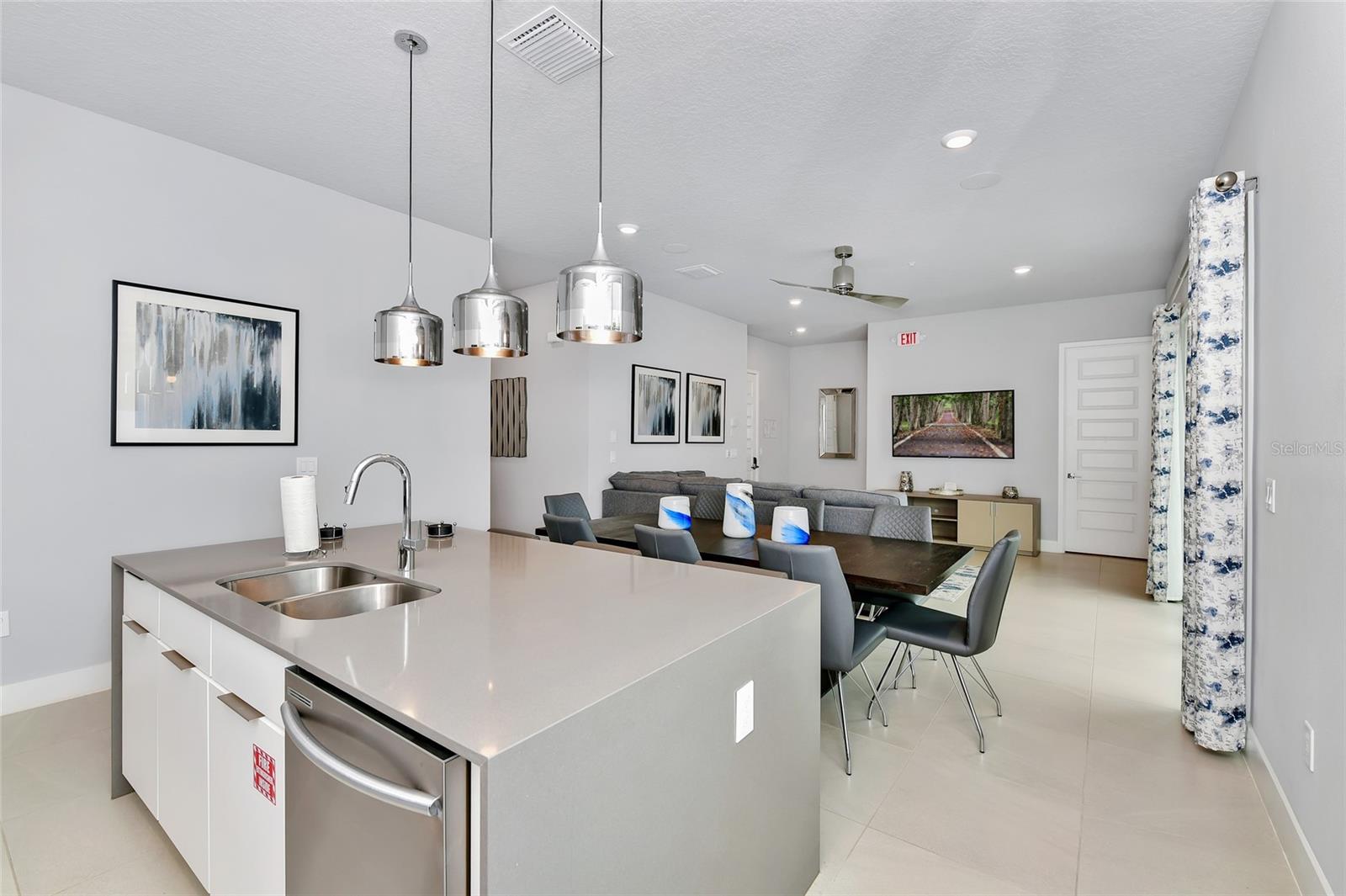 Image 9 of 36 For 7770 Sandy Ridge Drive 115