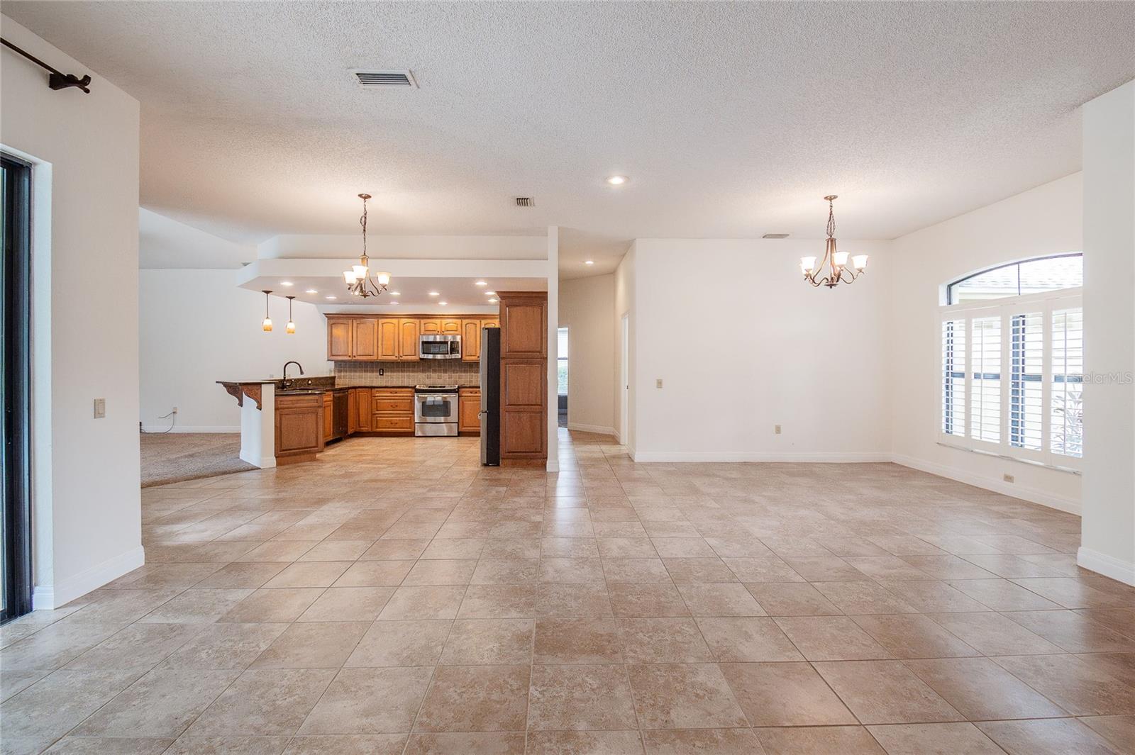 Listing photo id 11 for 2806 Pine Club Drive