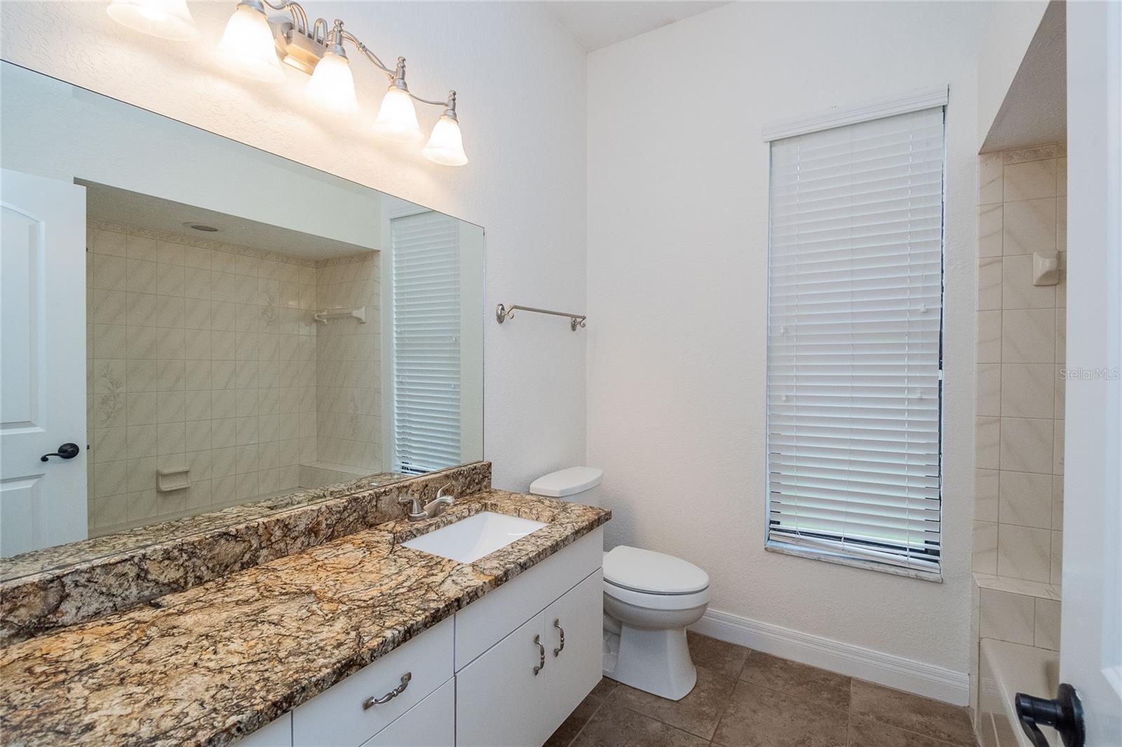 Listing photo id 25 for 2806 Pine Club Drive