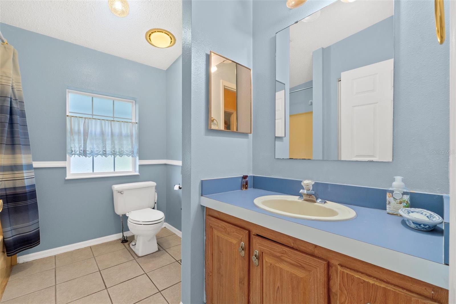 Image 22 of 40 For 13958 Hatchineha Road