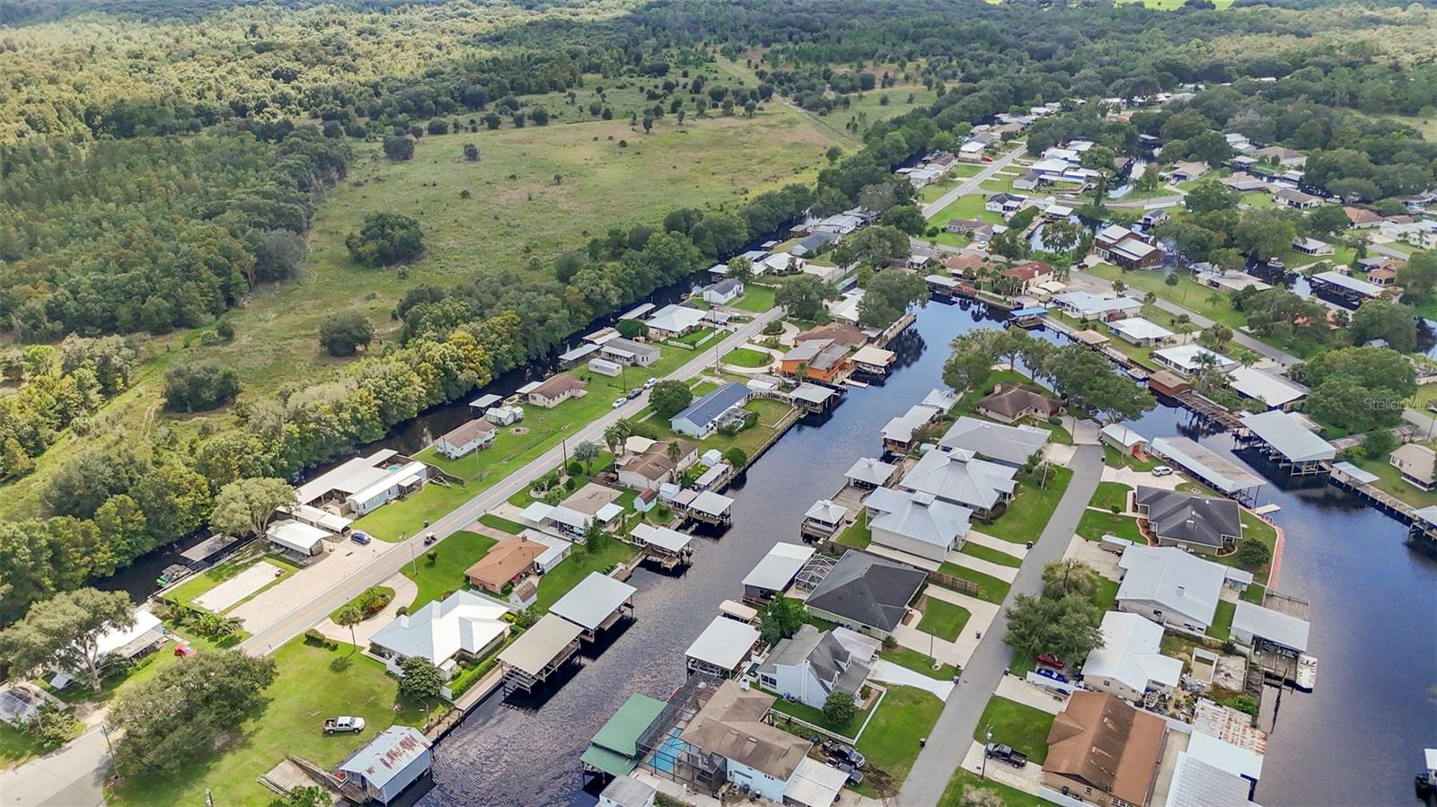 Image 32 of 40 For 13958 Hatchineha Road