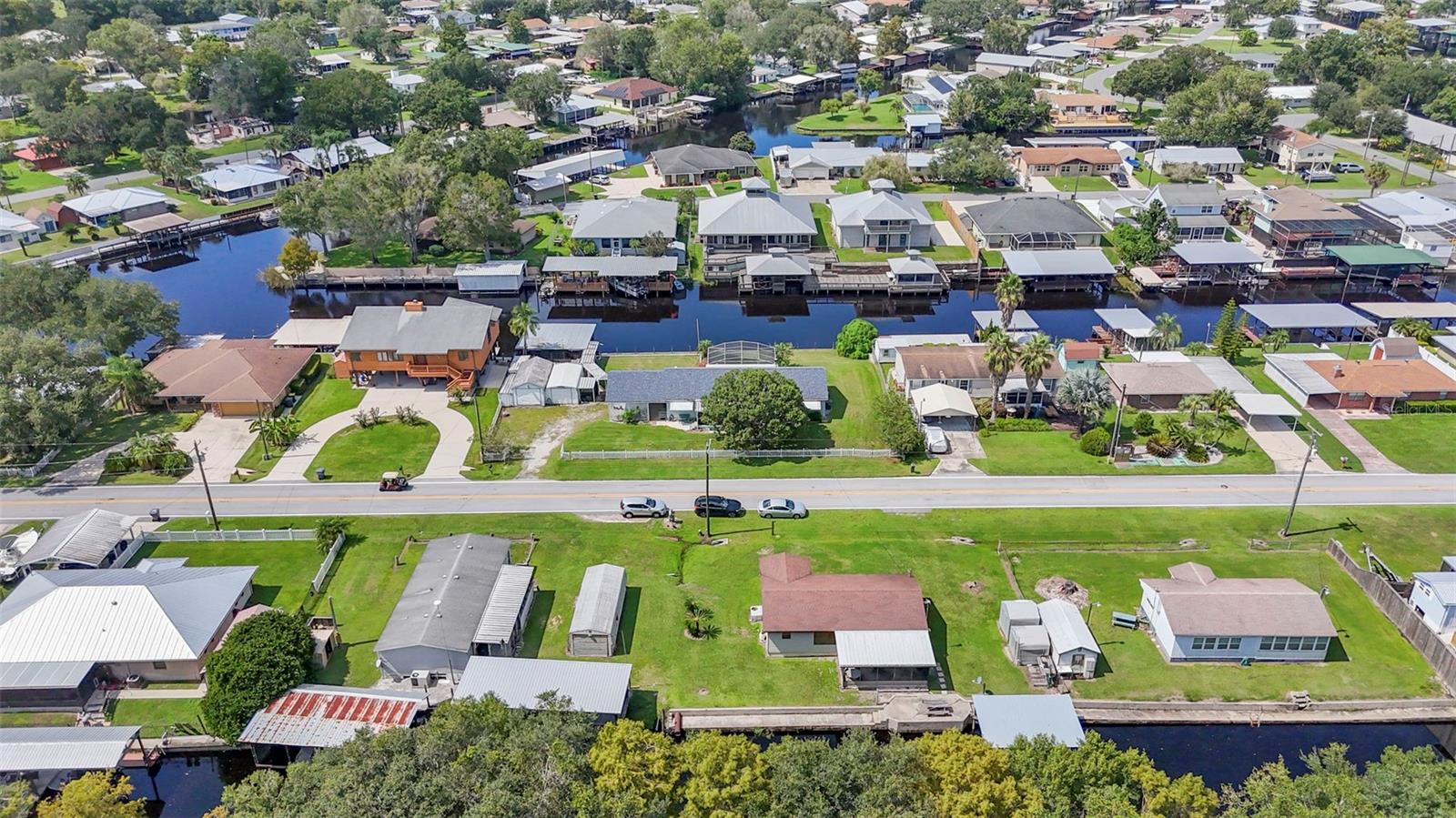 Image 39 of 40 For 13958 Hatchineha Road