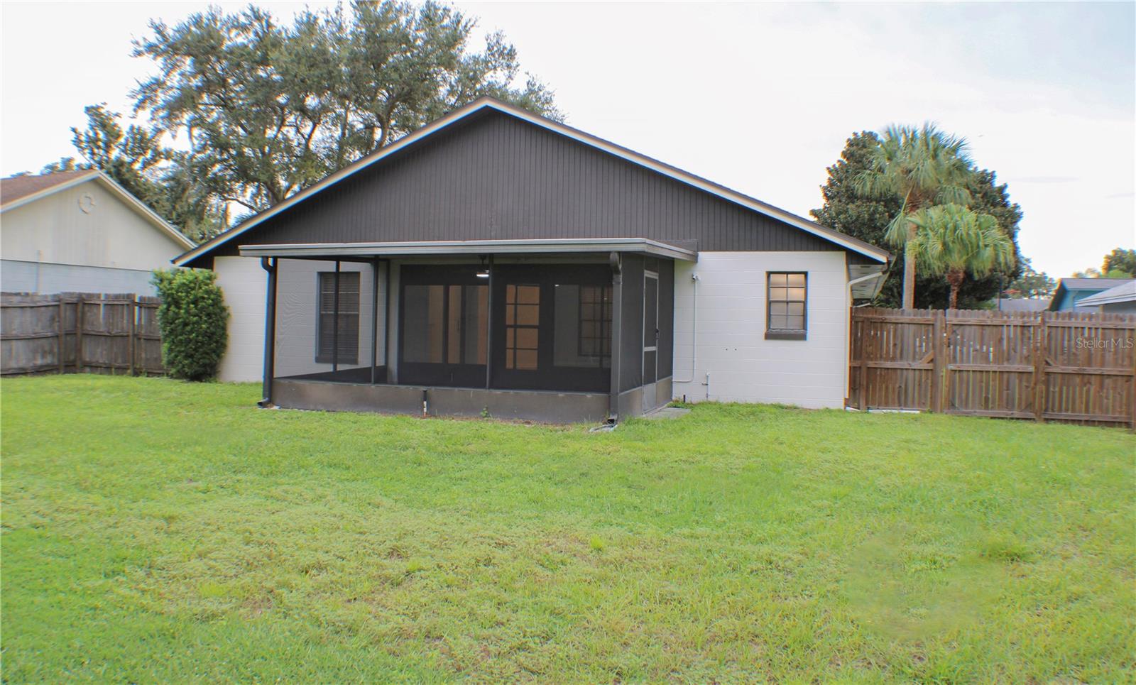 Image 4 of 25 For 6425 Beechnut Drive