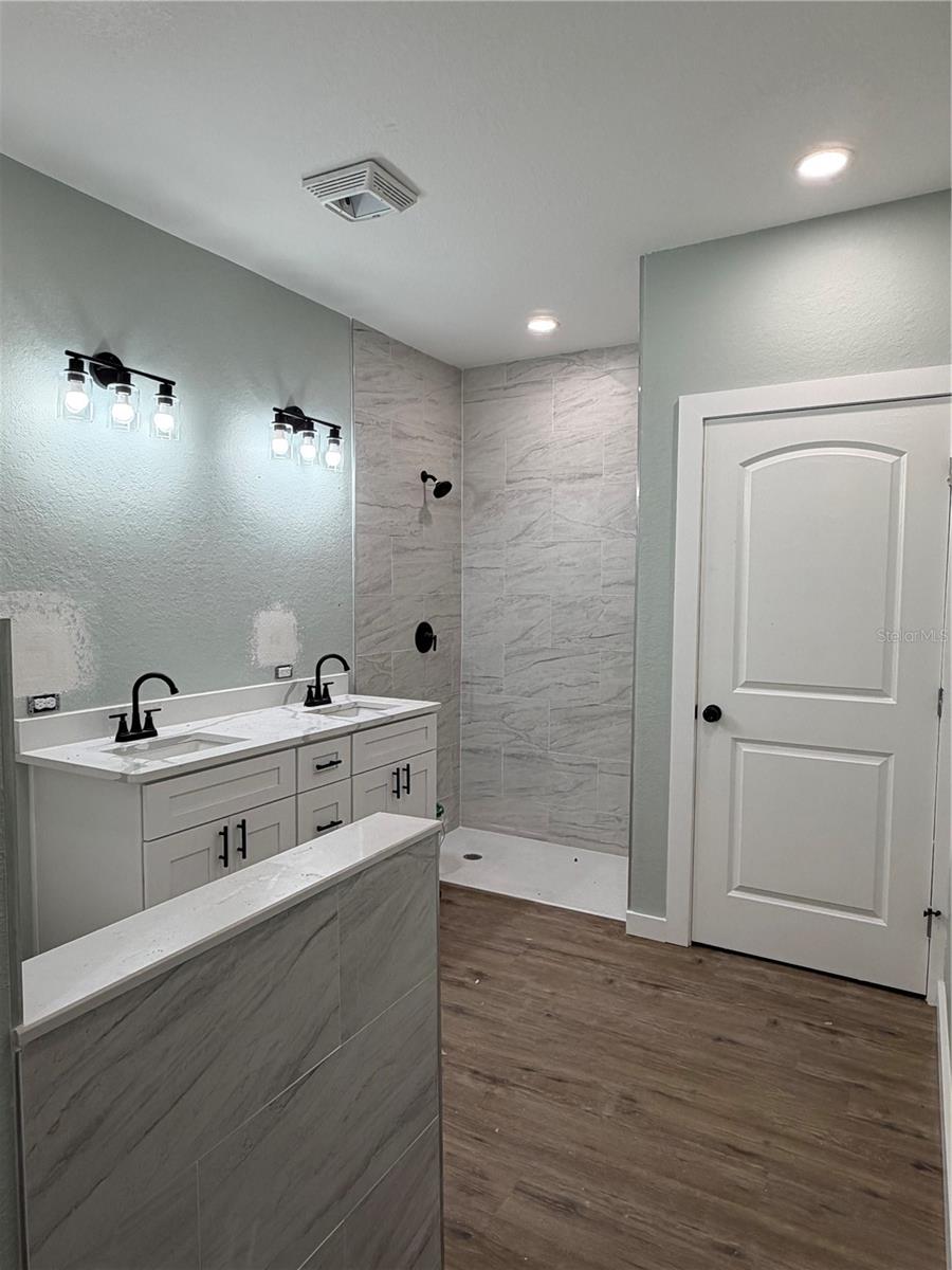 Image 14 of 16 For 2626 Magnolia Circle
