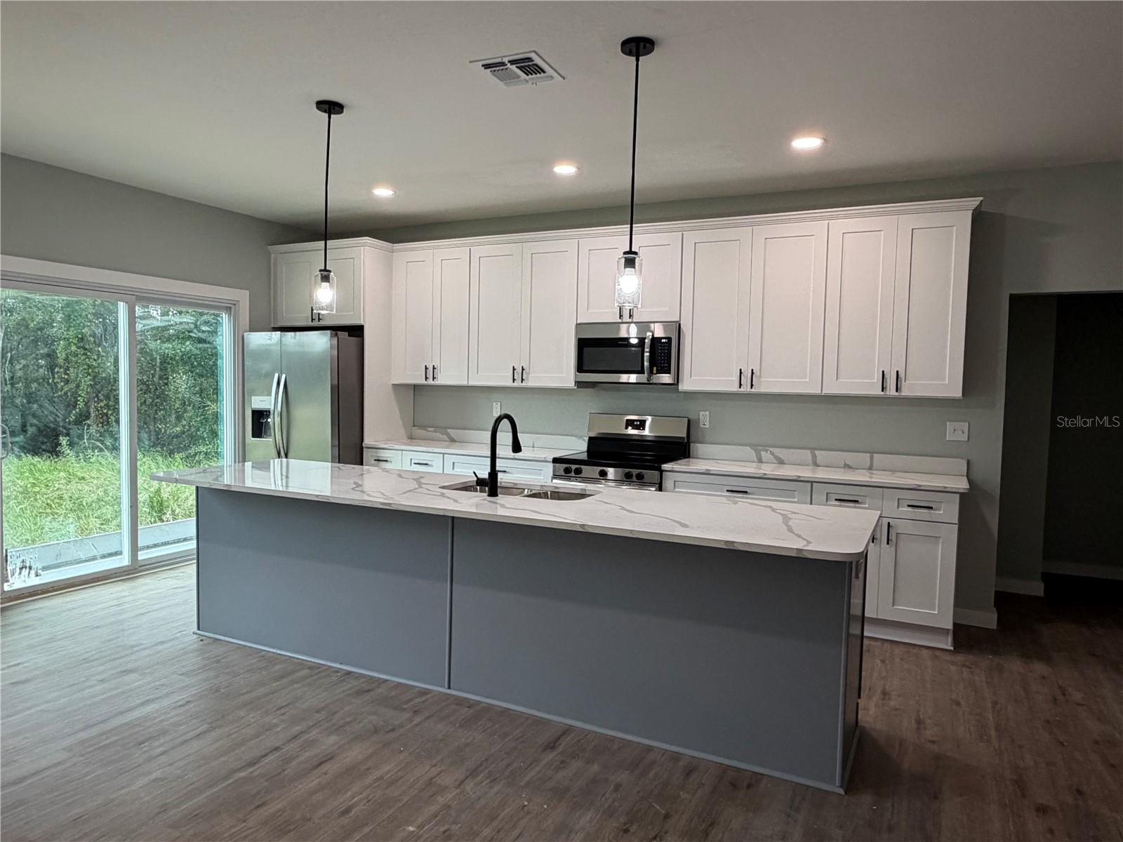 Image 5 of 16 For 2626 Magnolia Circle