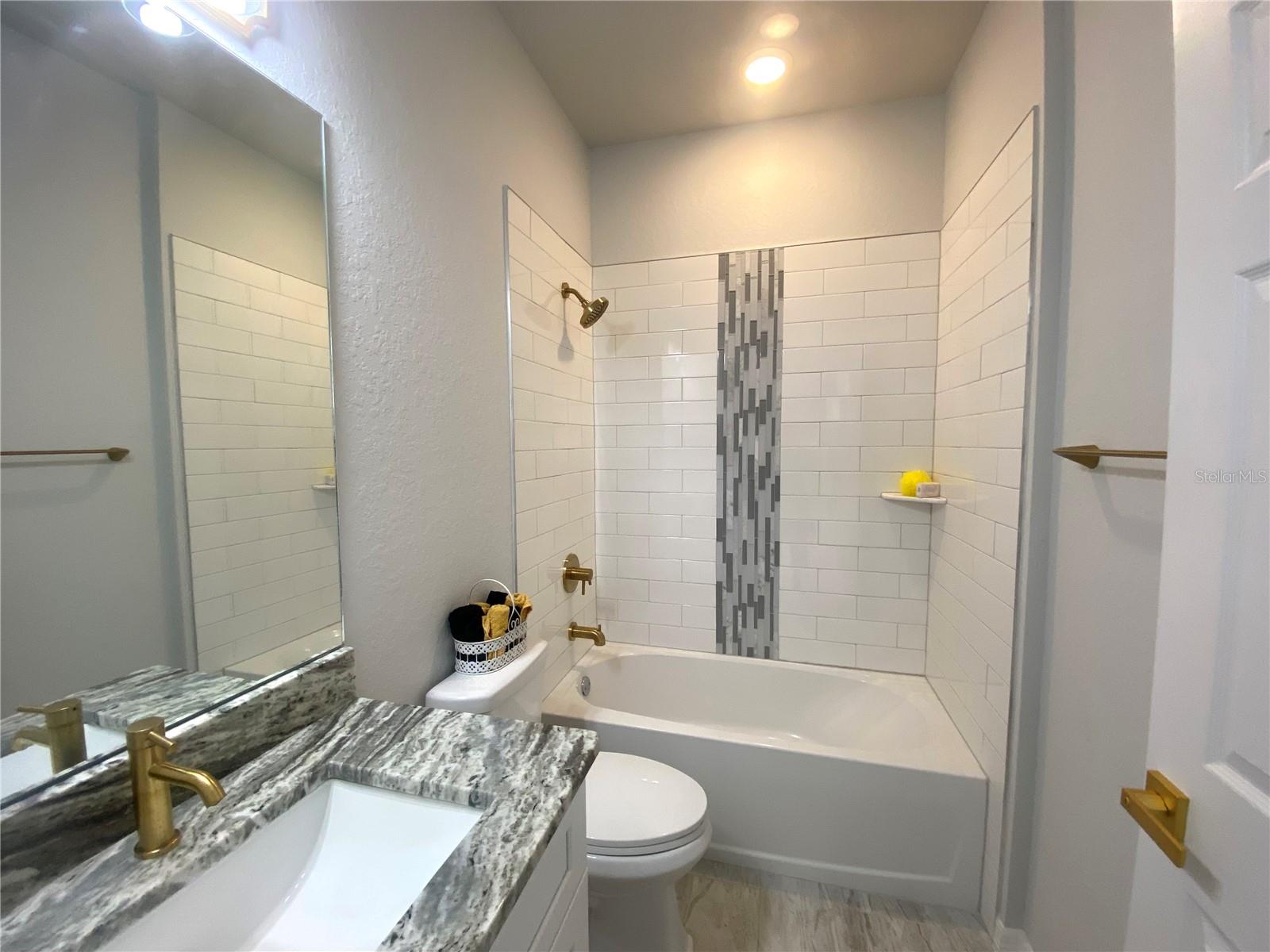 Image 18 of 23 For 812 Hanover Avenue