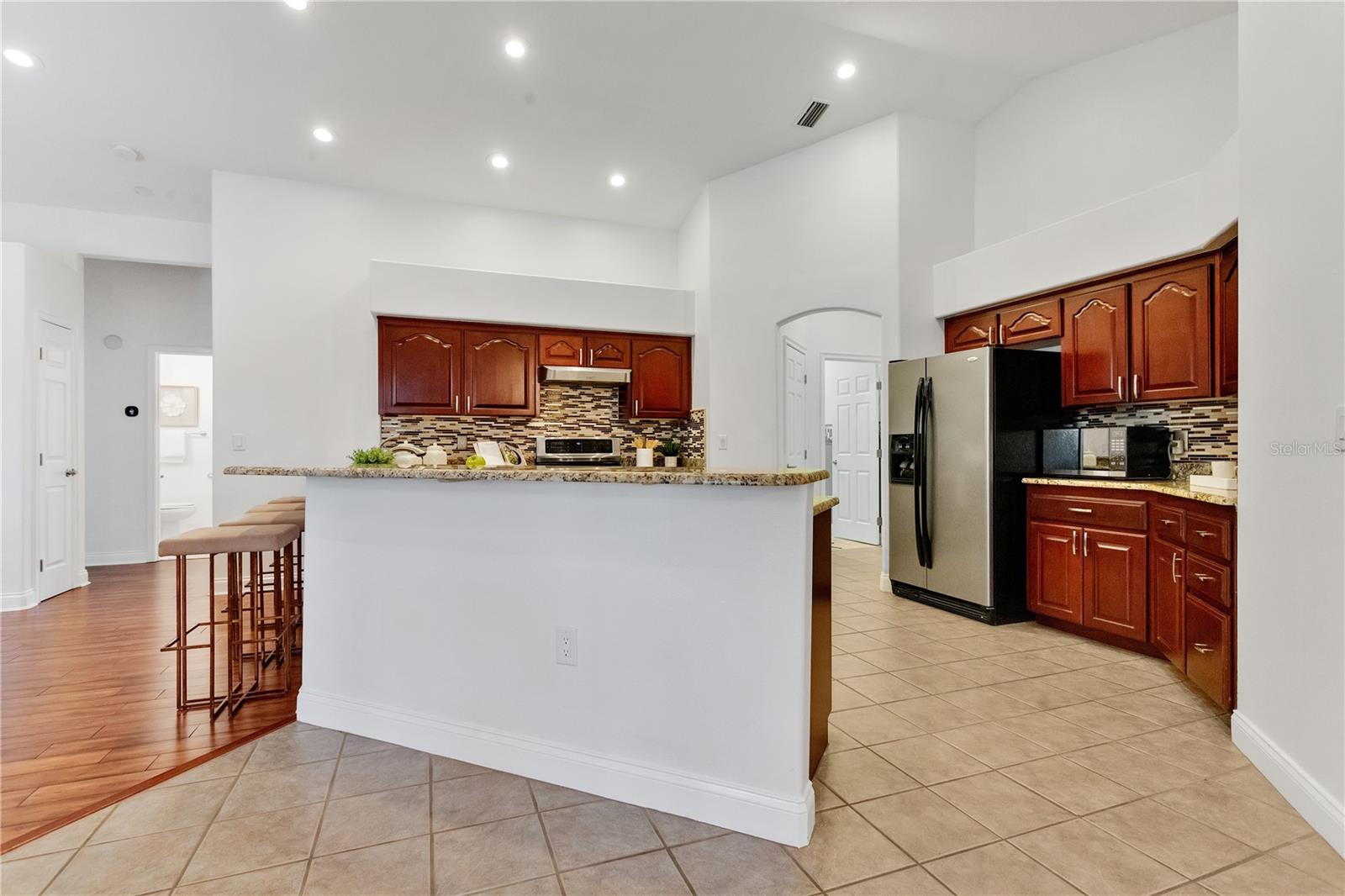 Listing photo id 10 for 3709 Cork Road