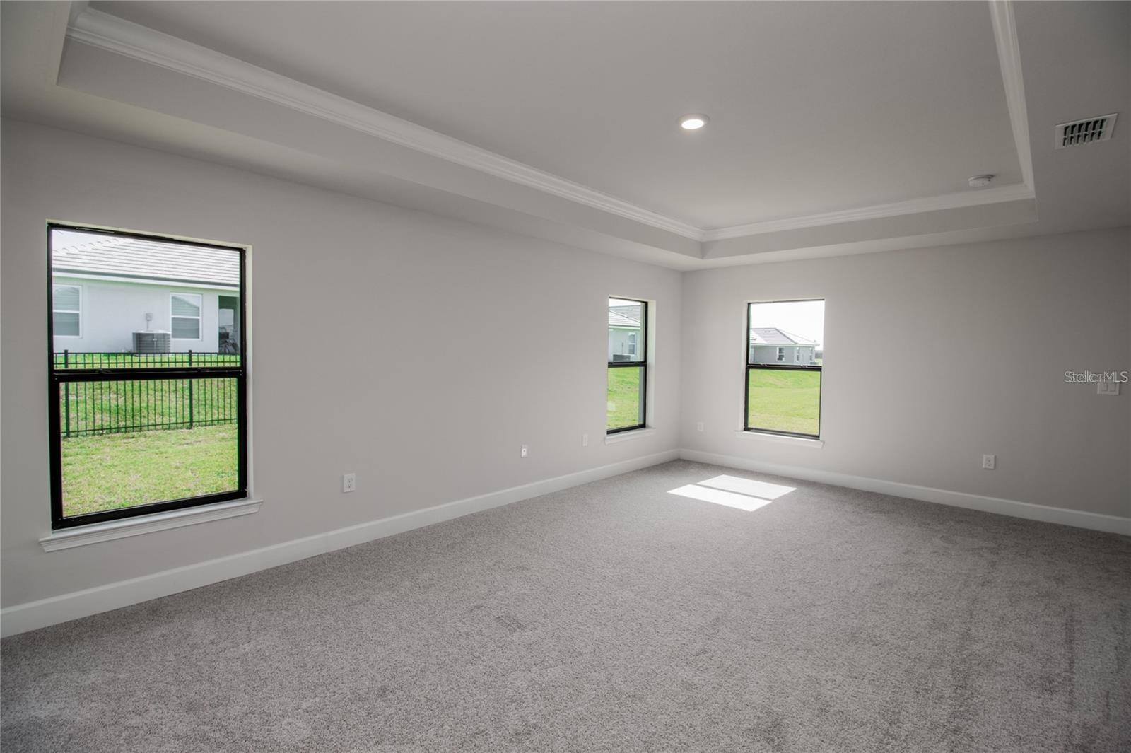 Listing photo id 13 for 4645 Grandview Glen Dr