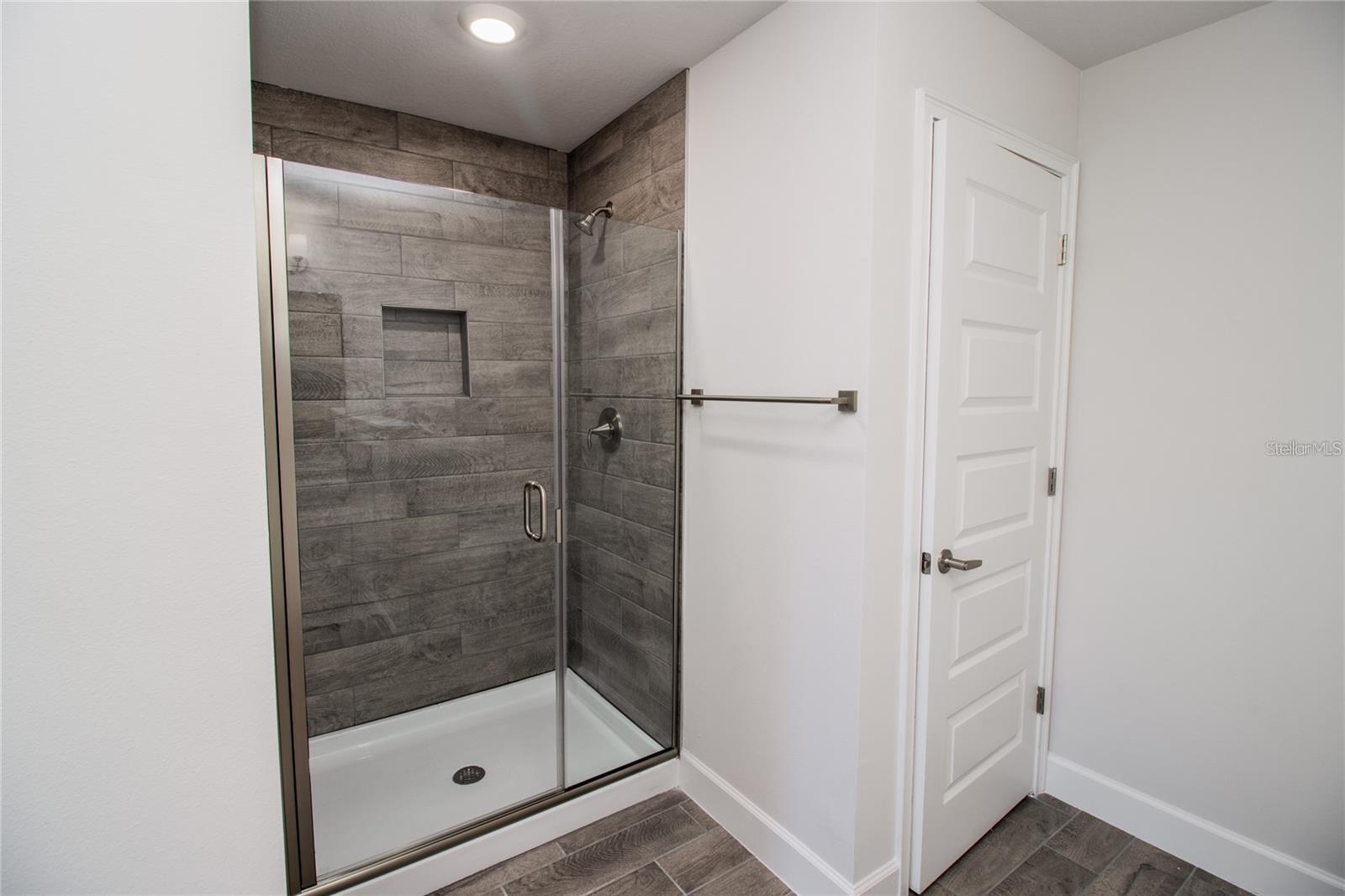 Image 15 of 23 For 5108 Villa Crest Way