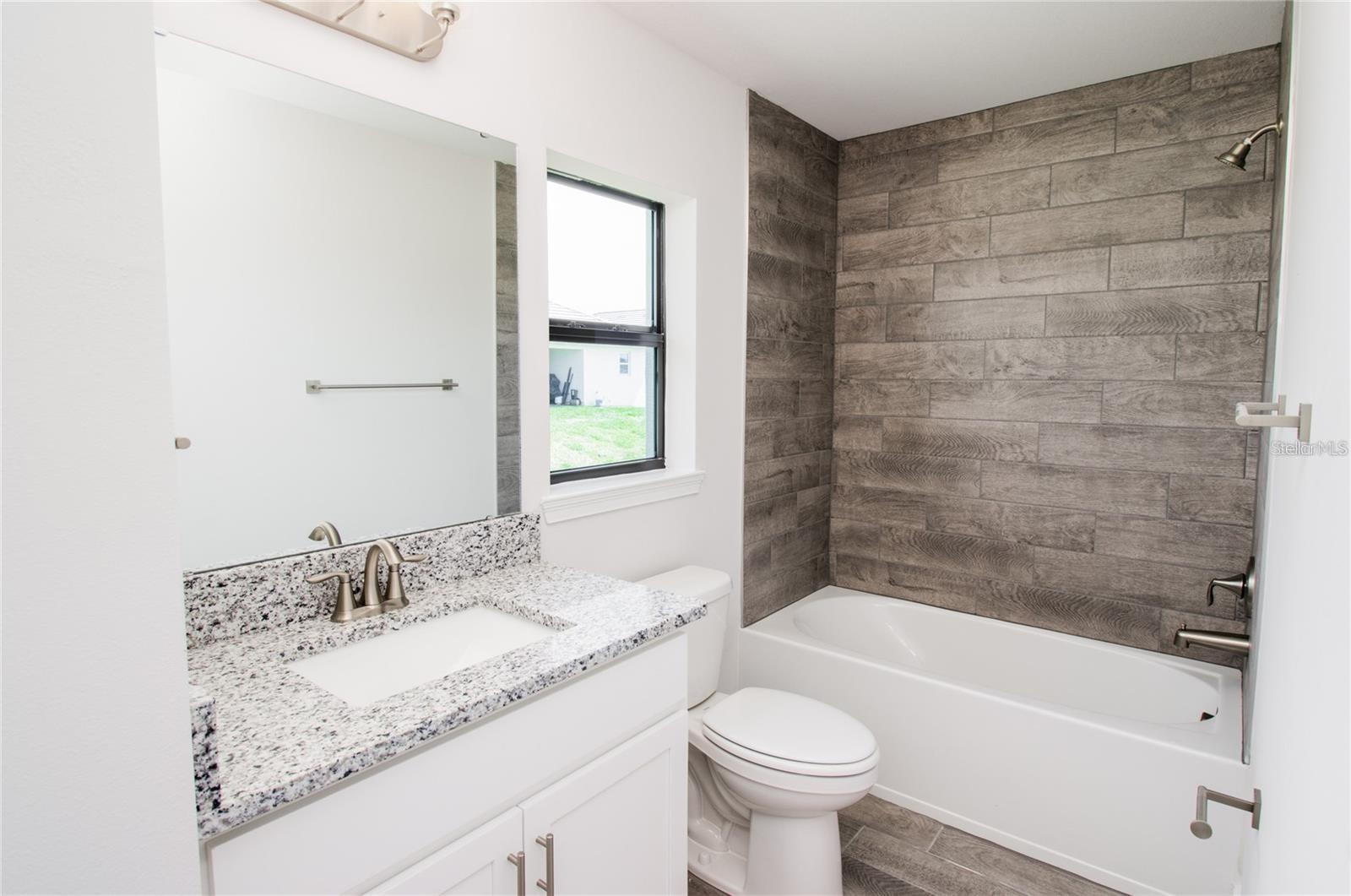 Image 20 of 23 For 5108 Villa Crest Way