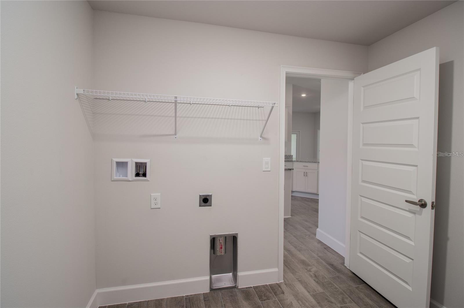Image 21 of 23 For 5108 Villa Crest Way