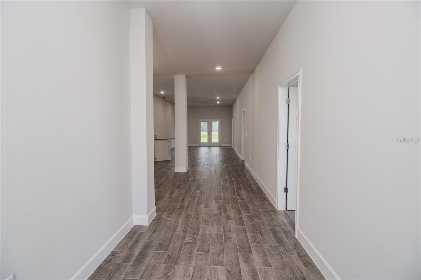 Image 4 of 23 For 5108 Villa Crest Way