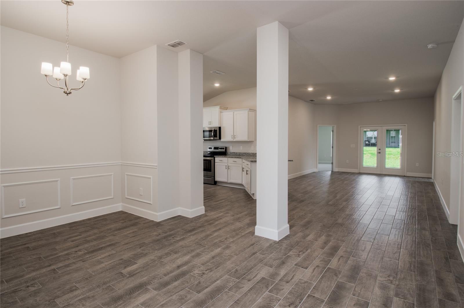 Image 5 of 23 For 5108 Villa Crest Way
