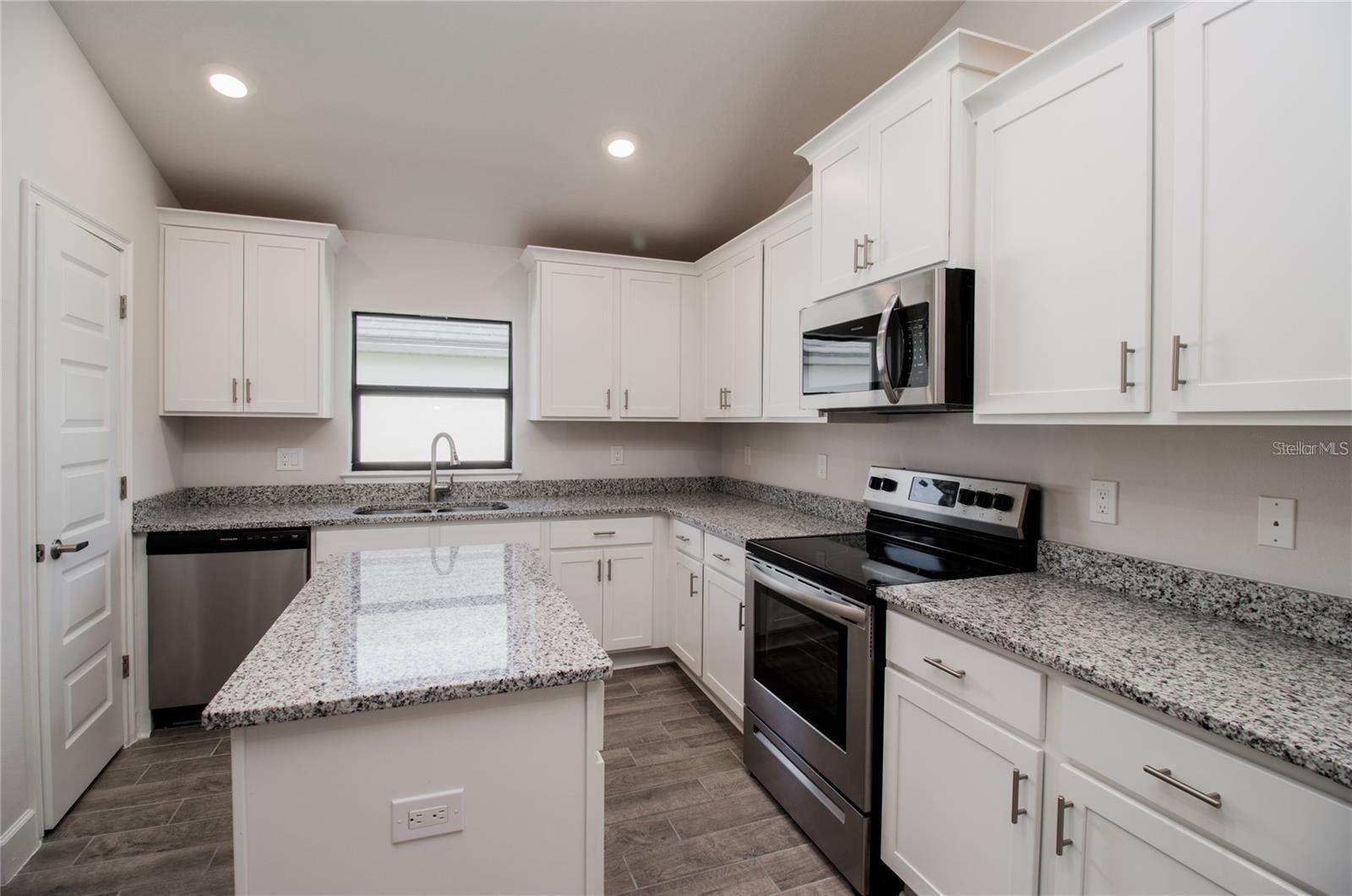 Image 7 of 23 For 5108 Villa Crest Way