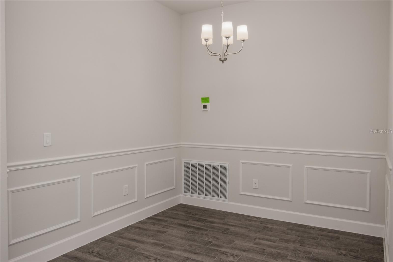Image 8 of 23 For 5108 Villa Crest Way