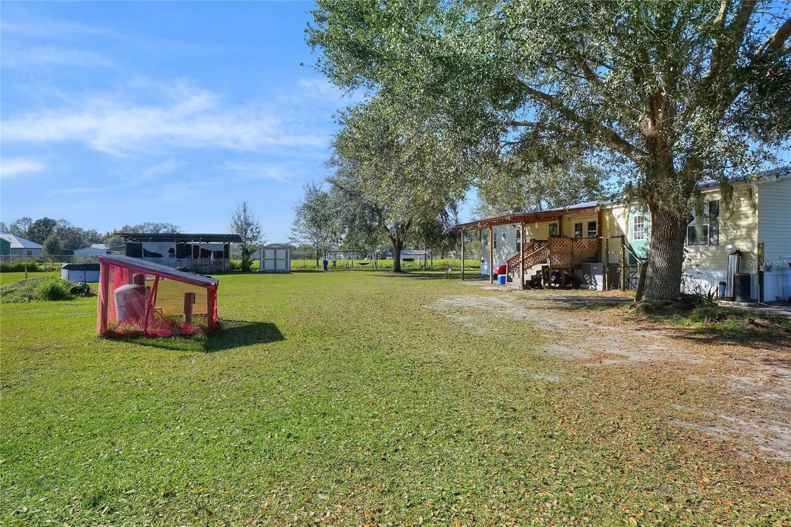 Listing photo id 29 for 3605 Citrus Tree Court