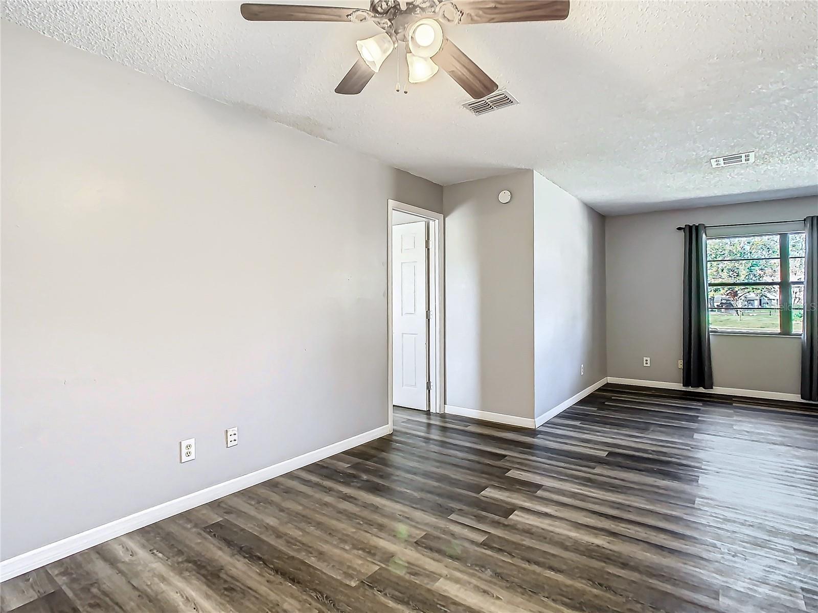 Image 12 of 56 For 7801 Rolling Grove Drive W
