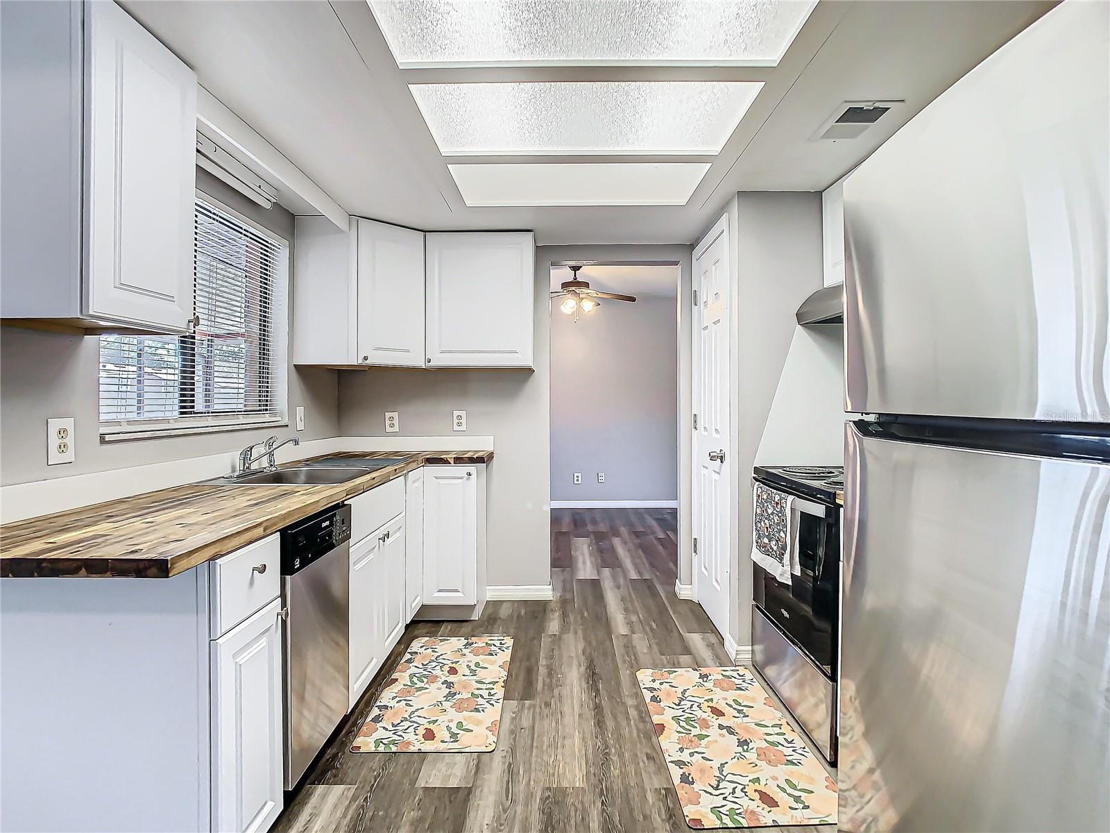 Image 15 of 56 For 7801 Rolling Grove Drive W