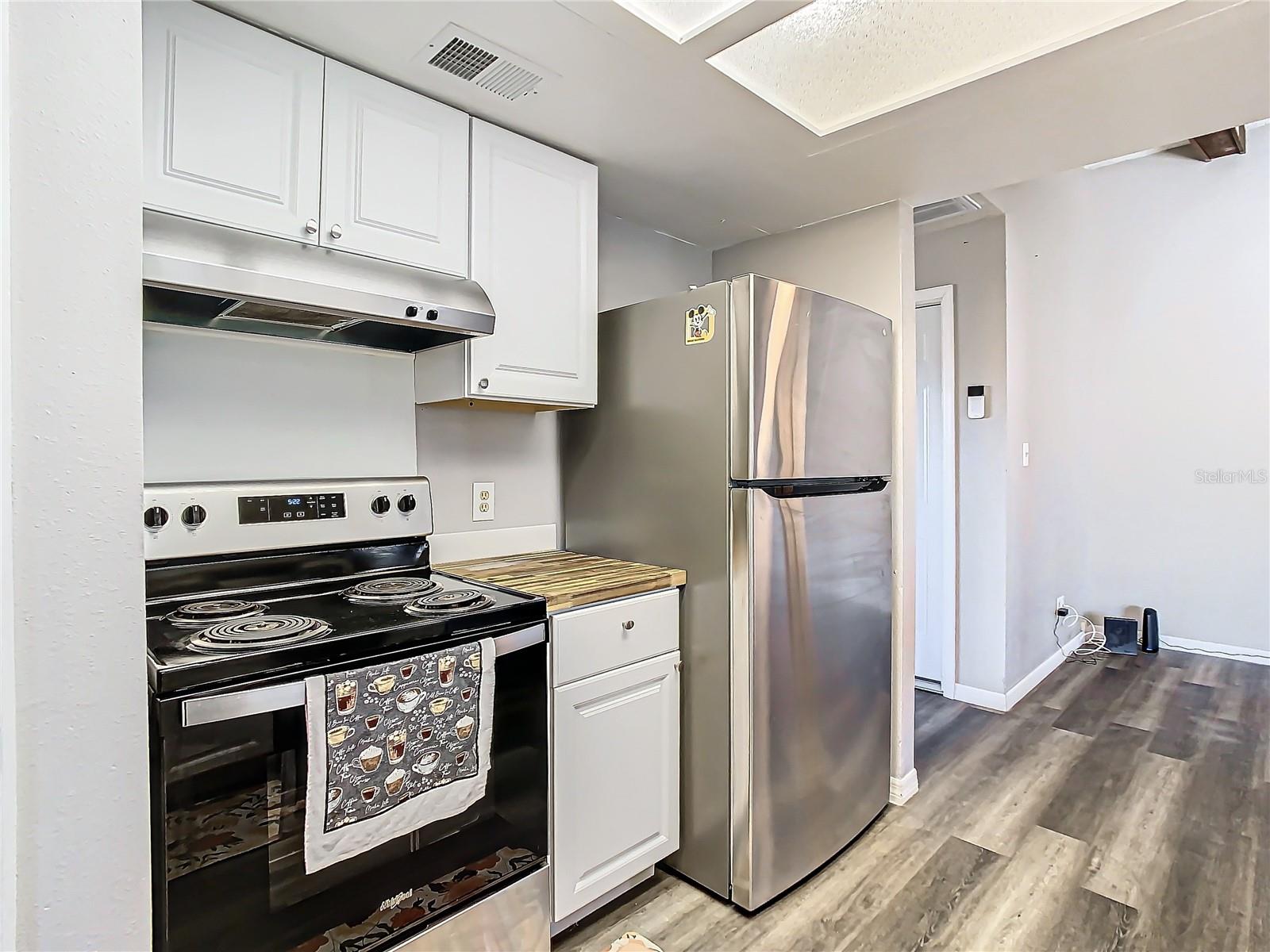 Image 16 of 56 For 7801 Rolling Grove Drive W