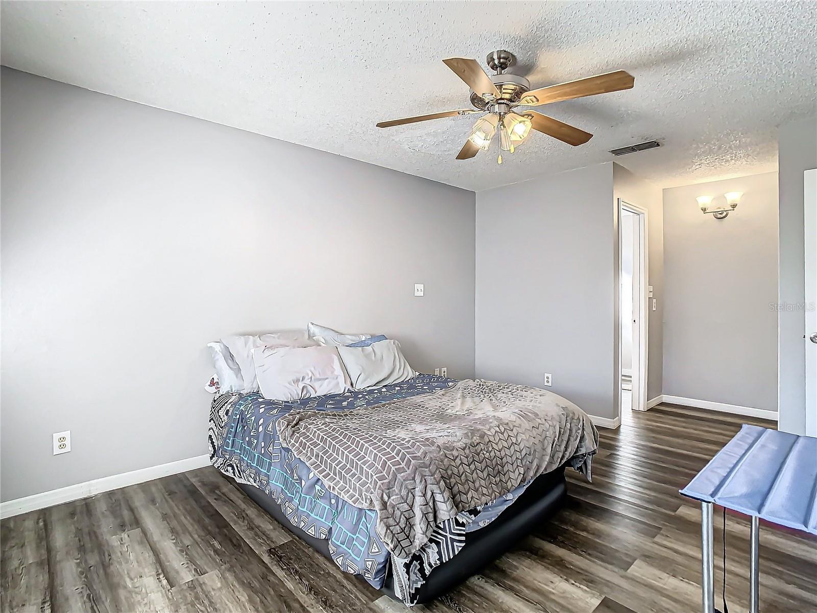 Image 26 of 56 For 7801 Rolling Grove Drive W