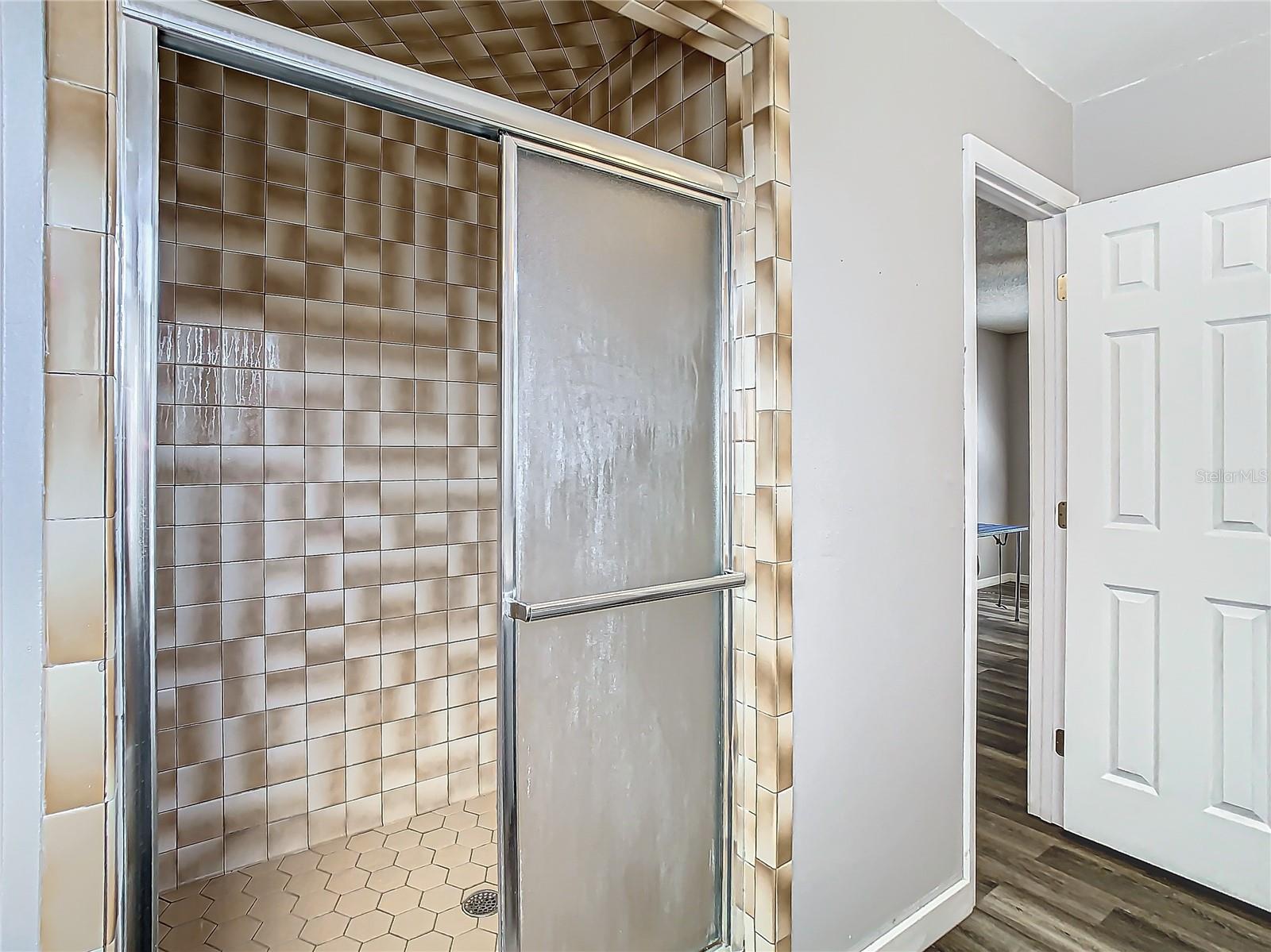 Image 33 of 56 For 7801 Rolling Grove Drive W