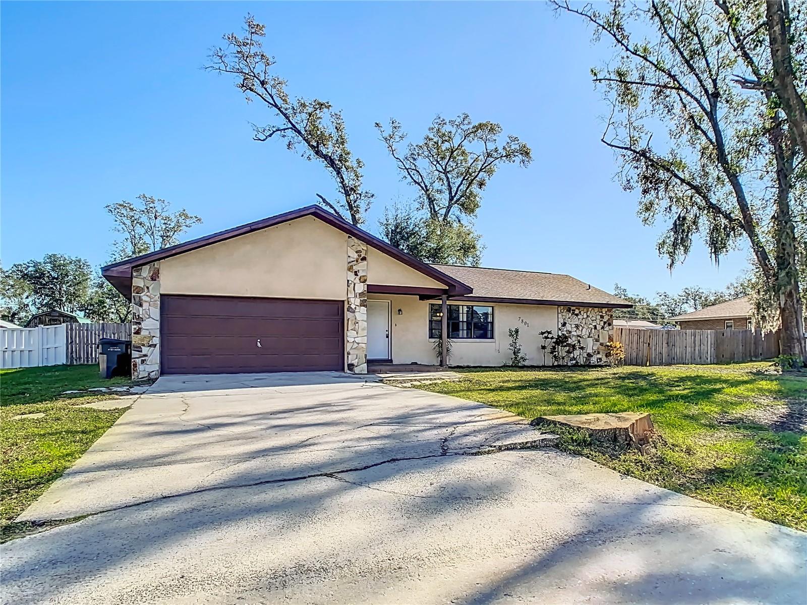 Image 4 of 56 For 7801 Rolling Grove Drive W