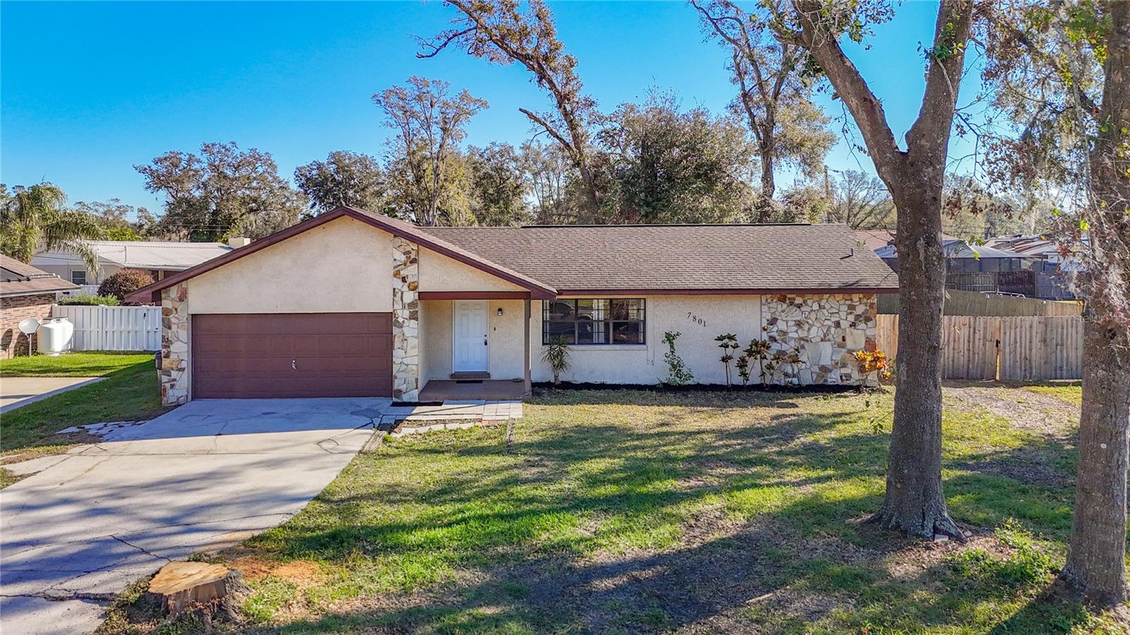 Image 7 of 56 For 7801 Rolling Grove Drive W