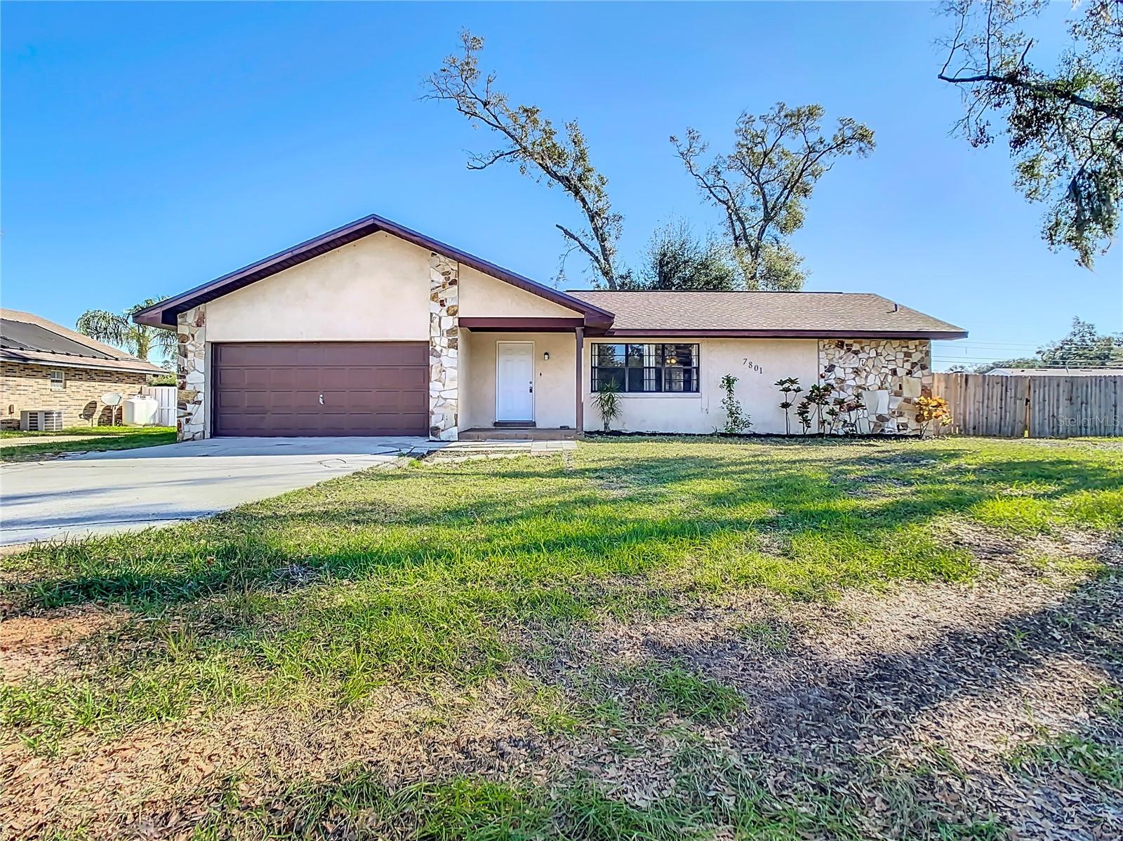Image 8 of 56 For 7801 Rolling Grove Drive W