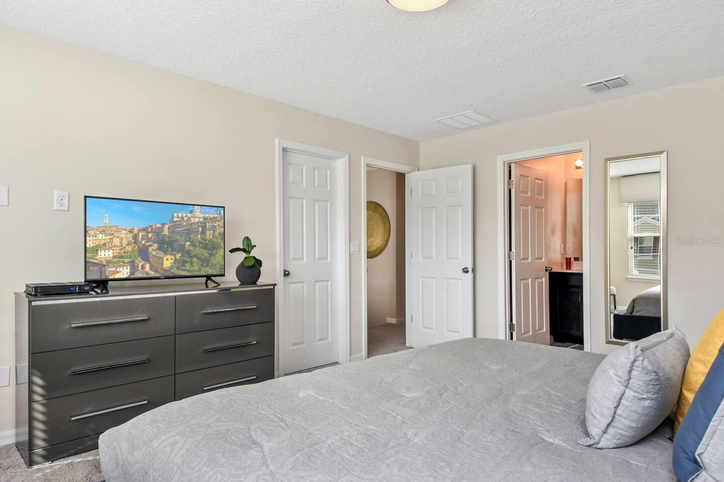 Image 14 of 62 For 1559 Carey Palm Circle