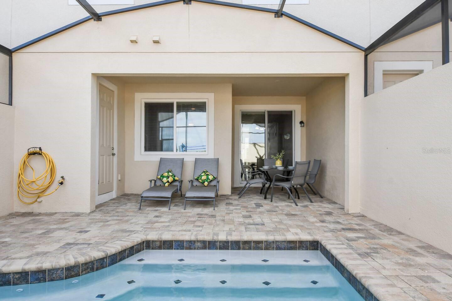 Image 24 of 62 For 1559 Carey Palm Circle